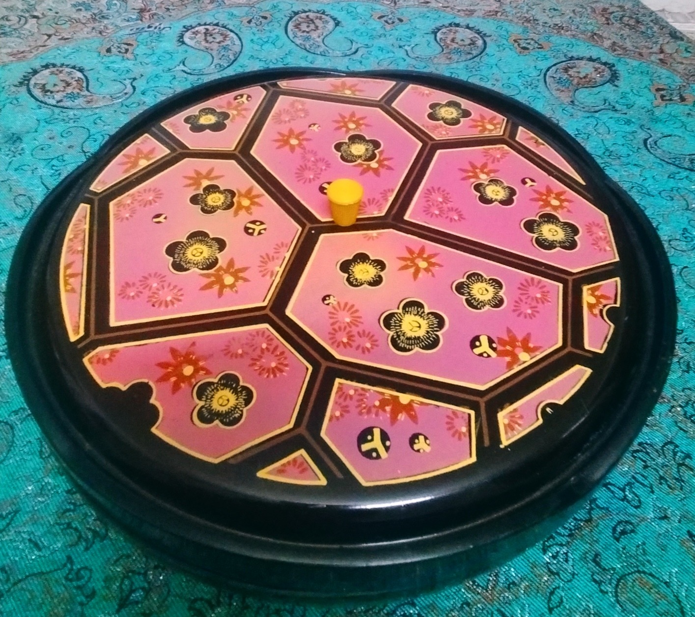 گز خوری قدیمی بزرگ