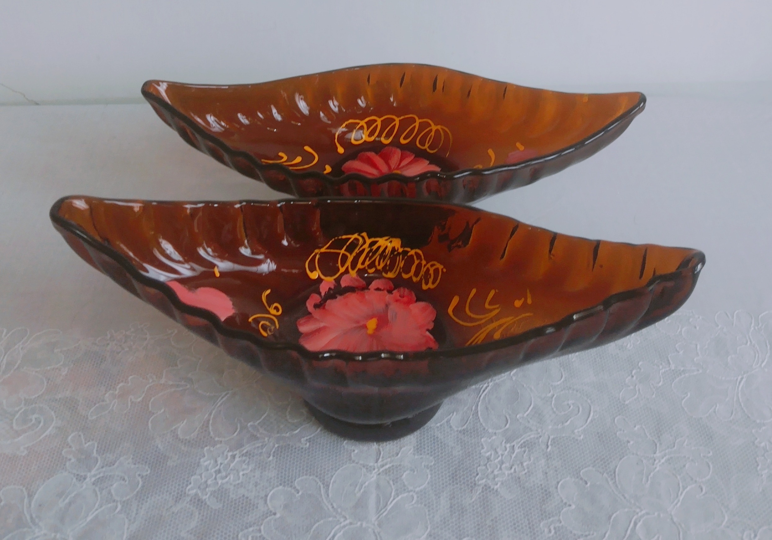 ظرف کشکولی یا قایقی قدیمی