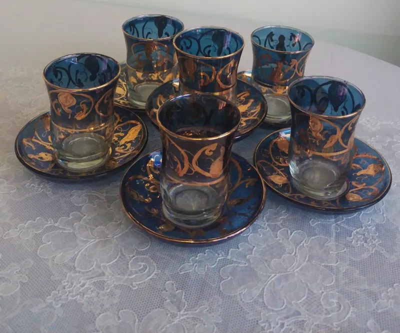 استکان و نعلبکی قدیمی