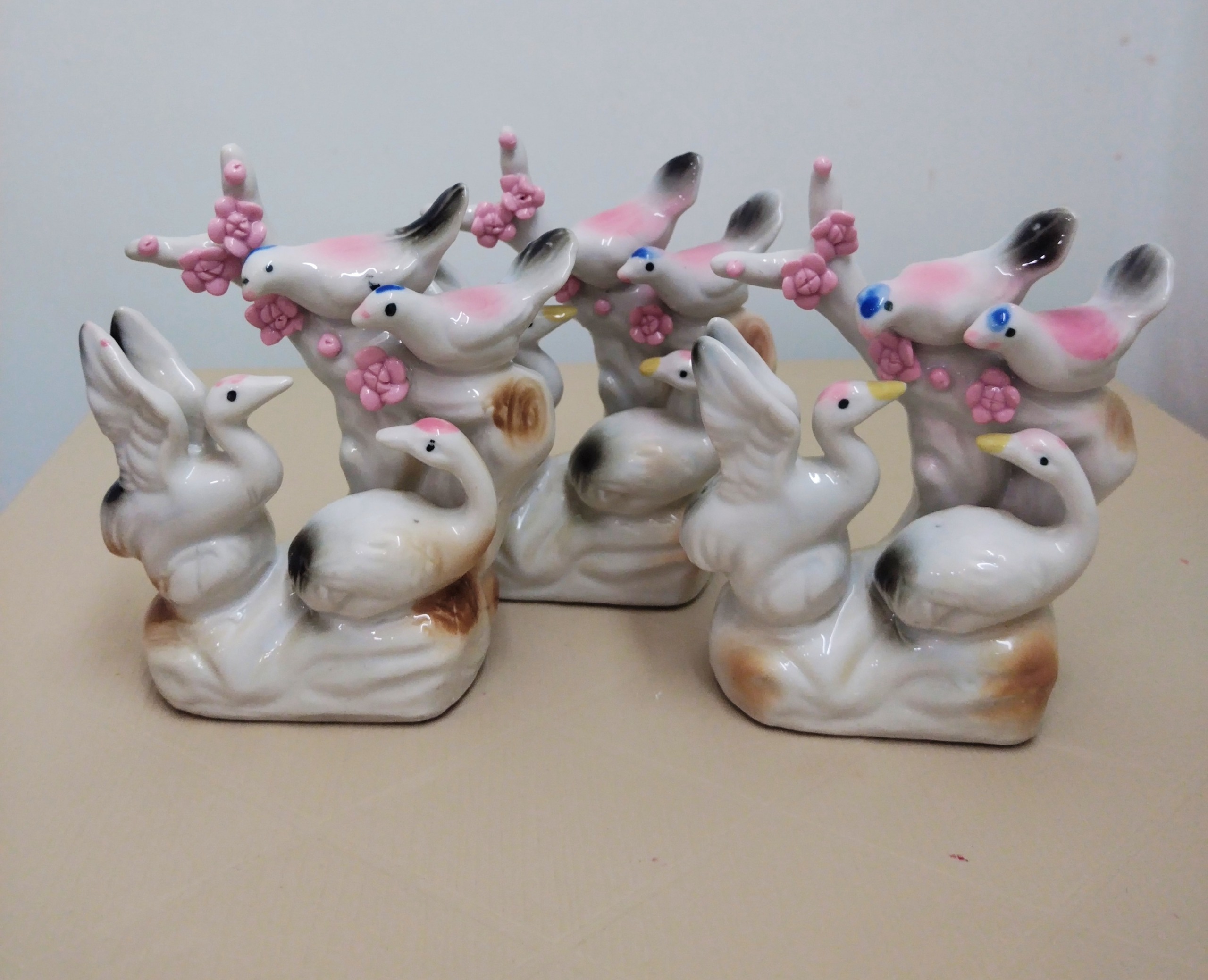 مجسمه پرندگان قدیمی