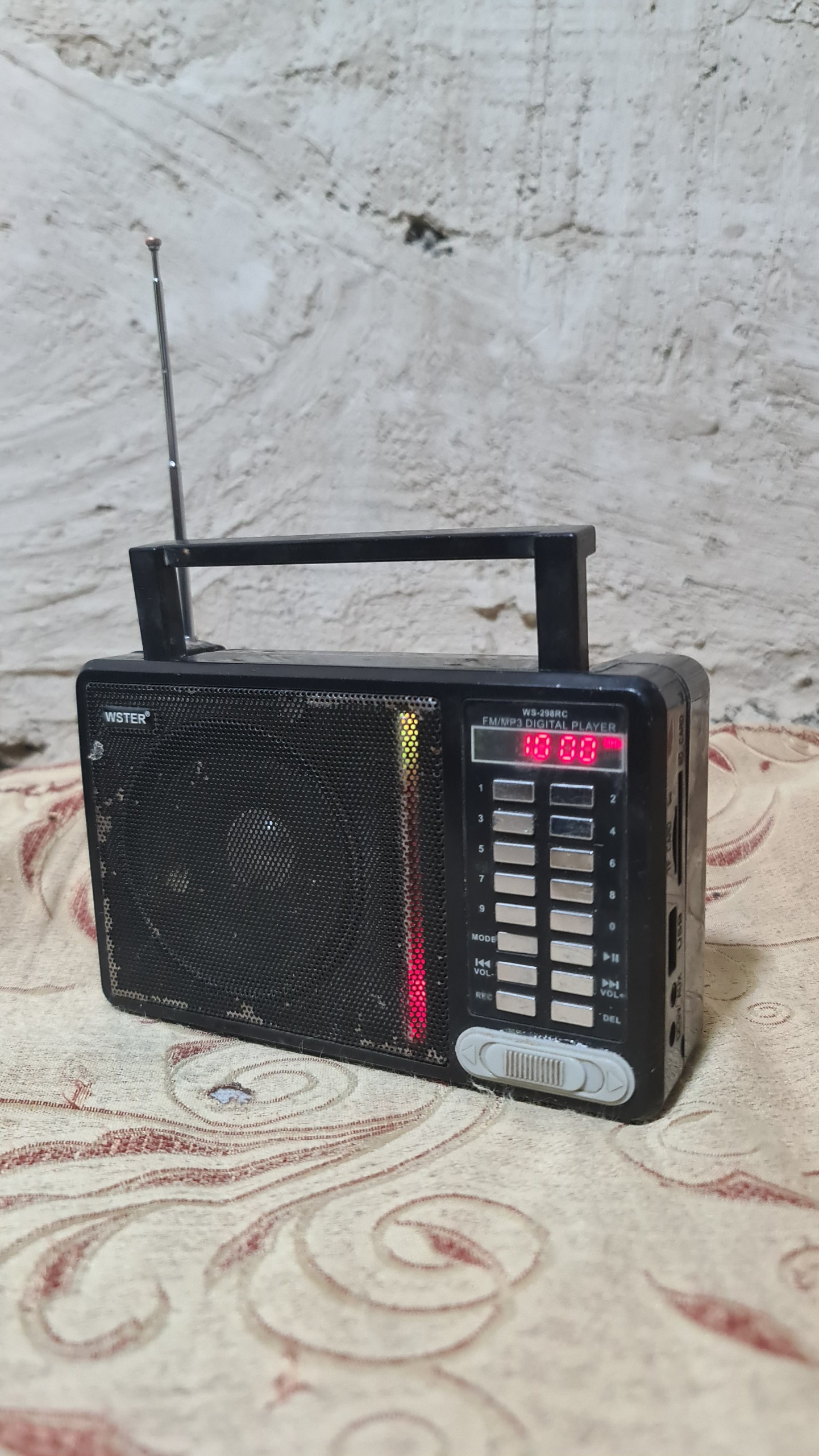 رادیو فلش خور wster