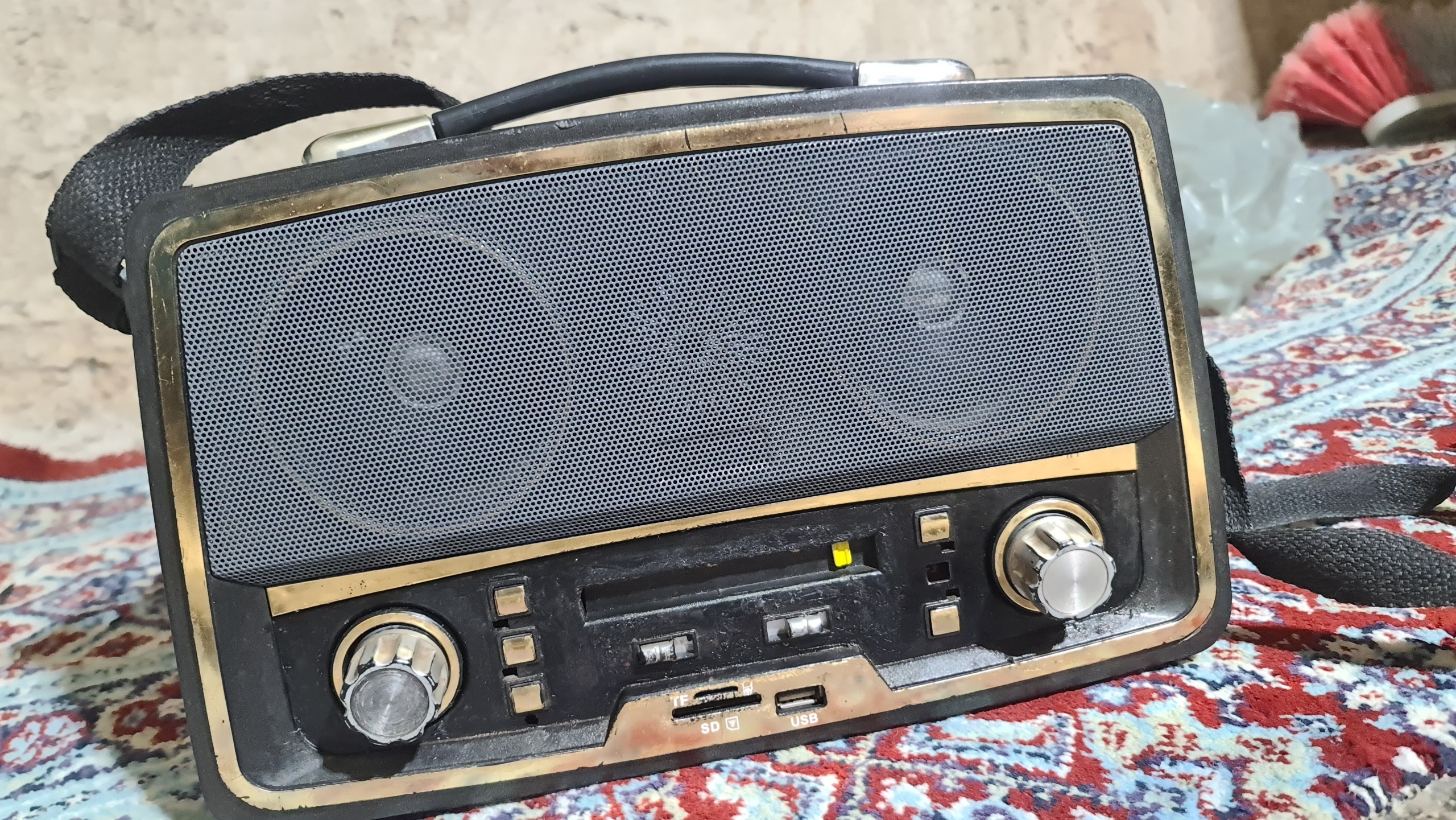 رادیو اسپیکرطرح قدیمی