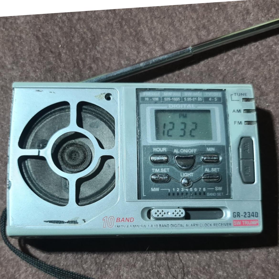 رادیو 10موج کوچک دیجیتال