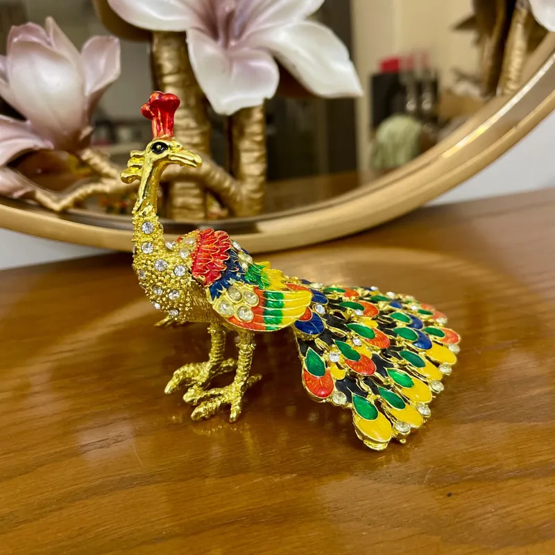 جای جواهری طاووس