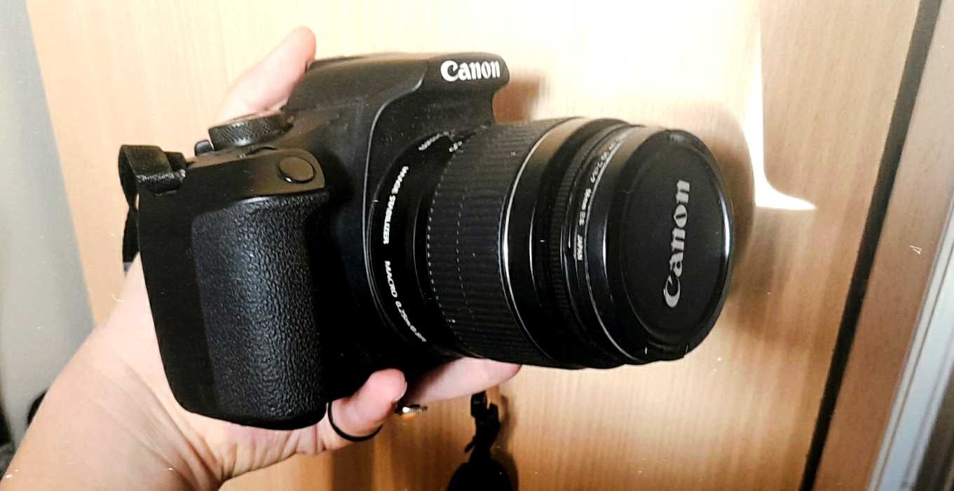 دوربین canon 2000d به همراه دو لنز