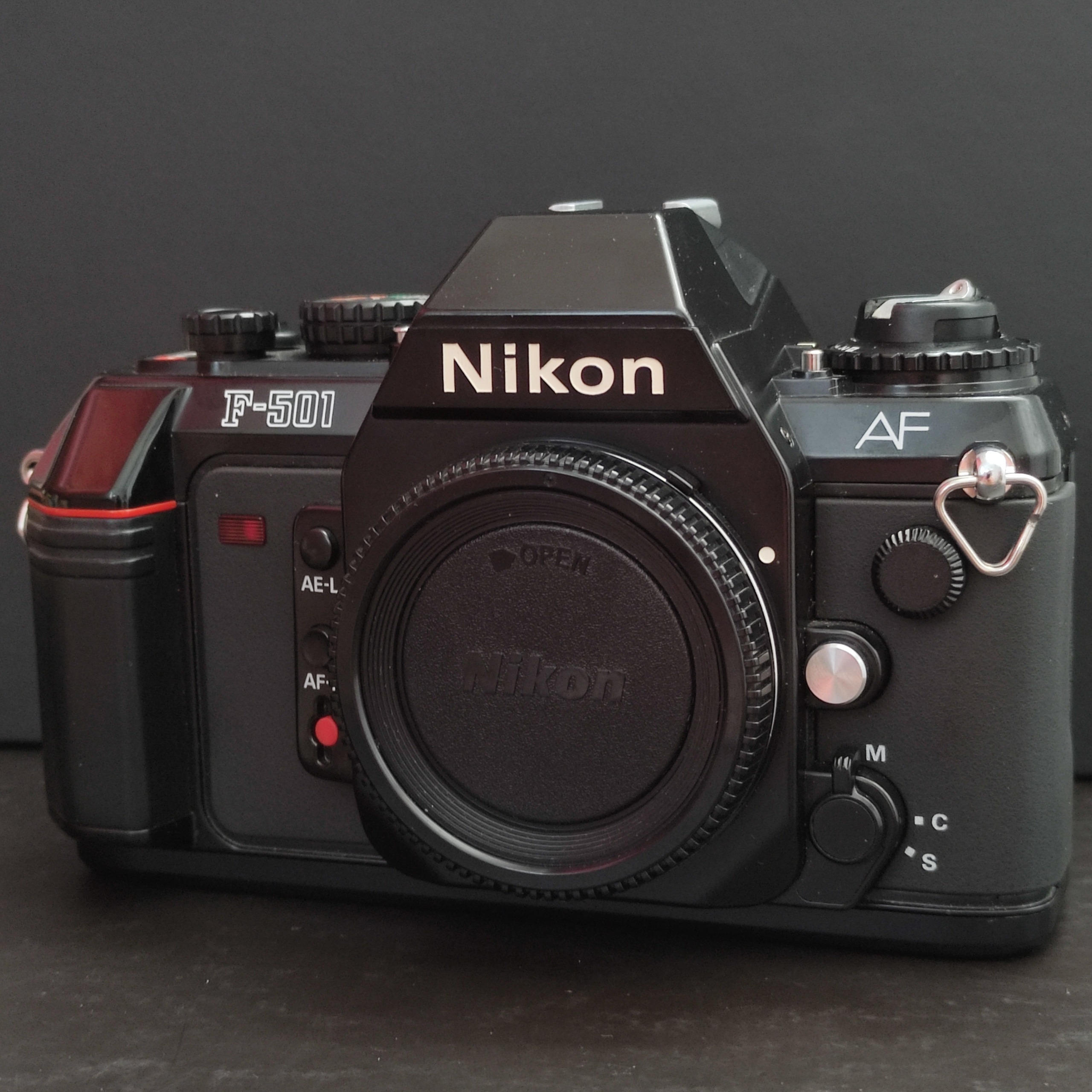 دوربین آنالوگ Nikon F 501