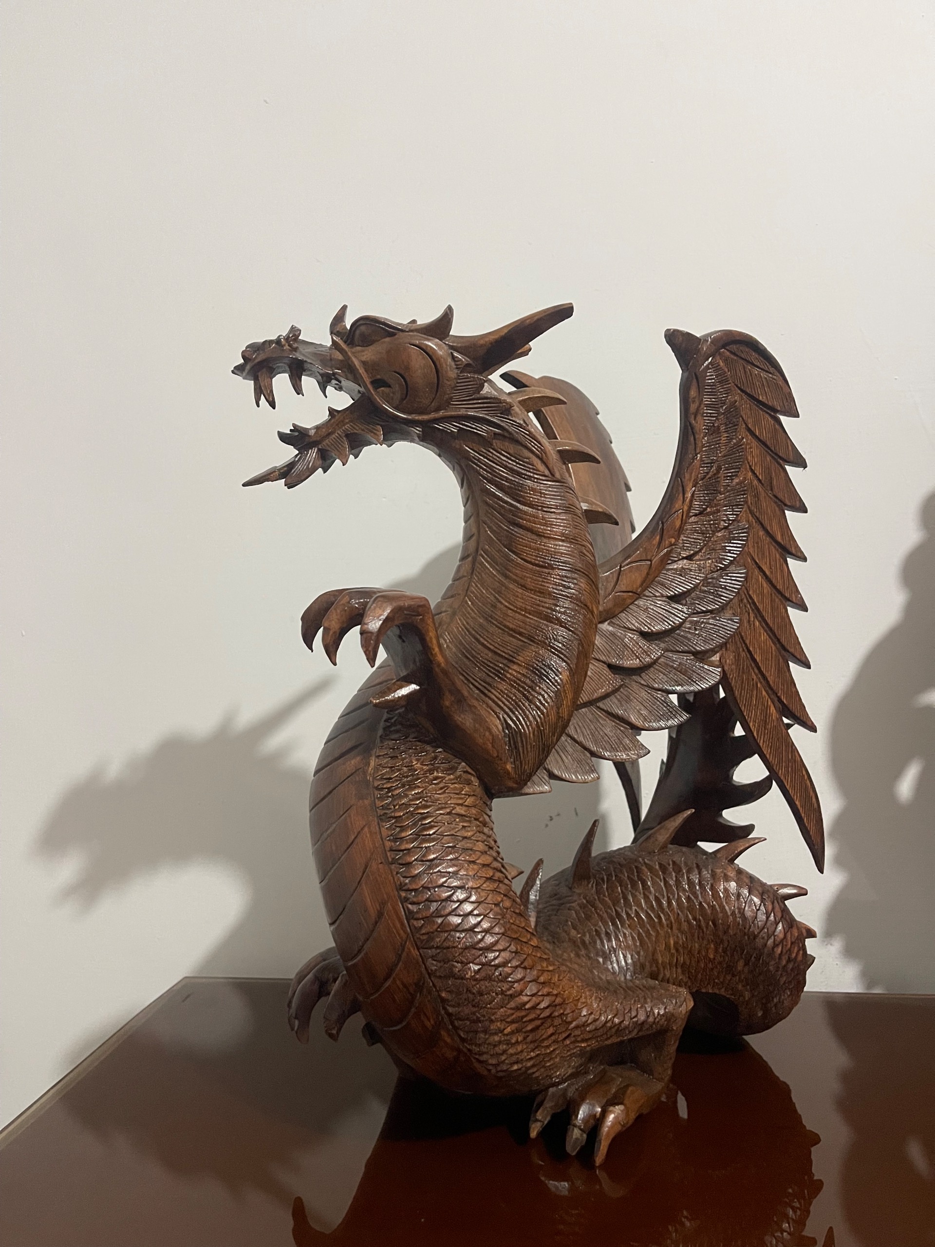 مجسمه اژدهای چوبی دست ساز اندونزی