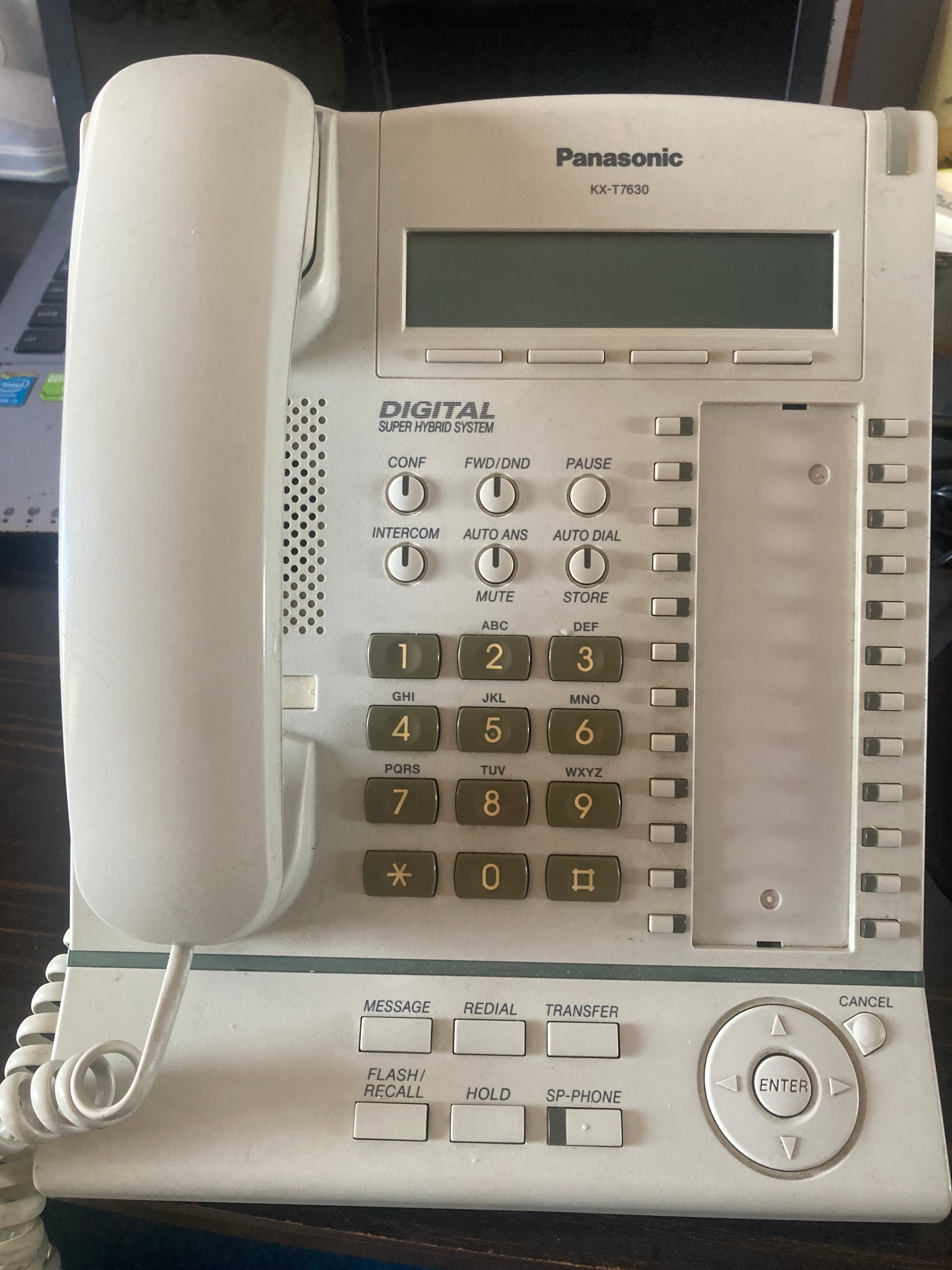تلفن سانترال پاناسونیک KX-T7630