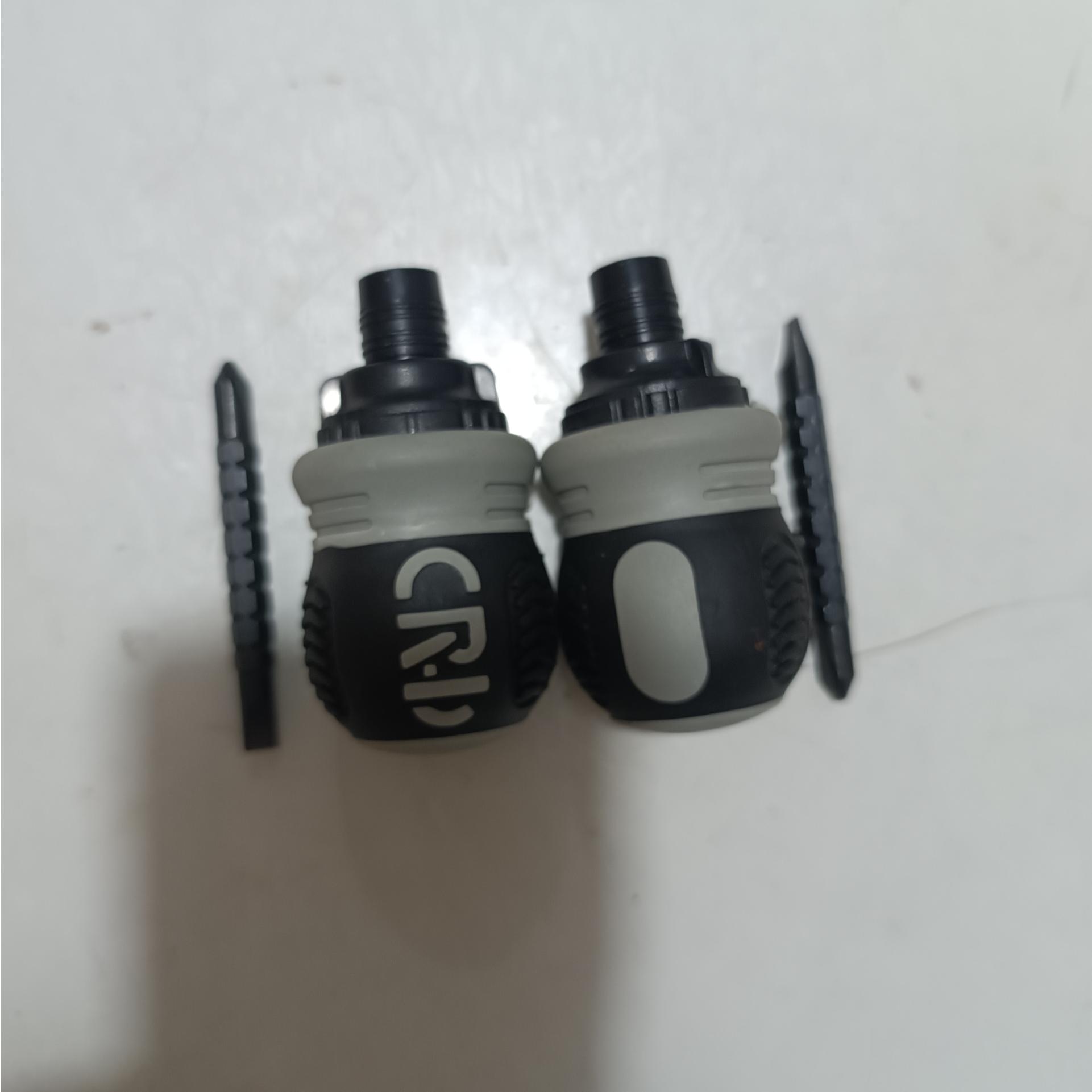 مزایده...2عدد پیچ گوشتی کپل جغجغه ای