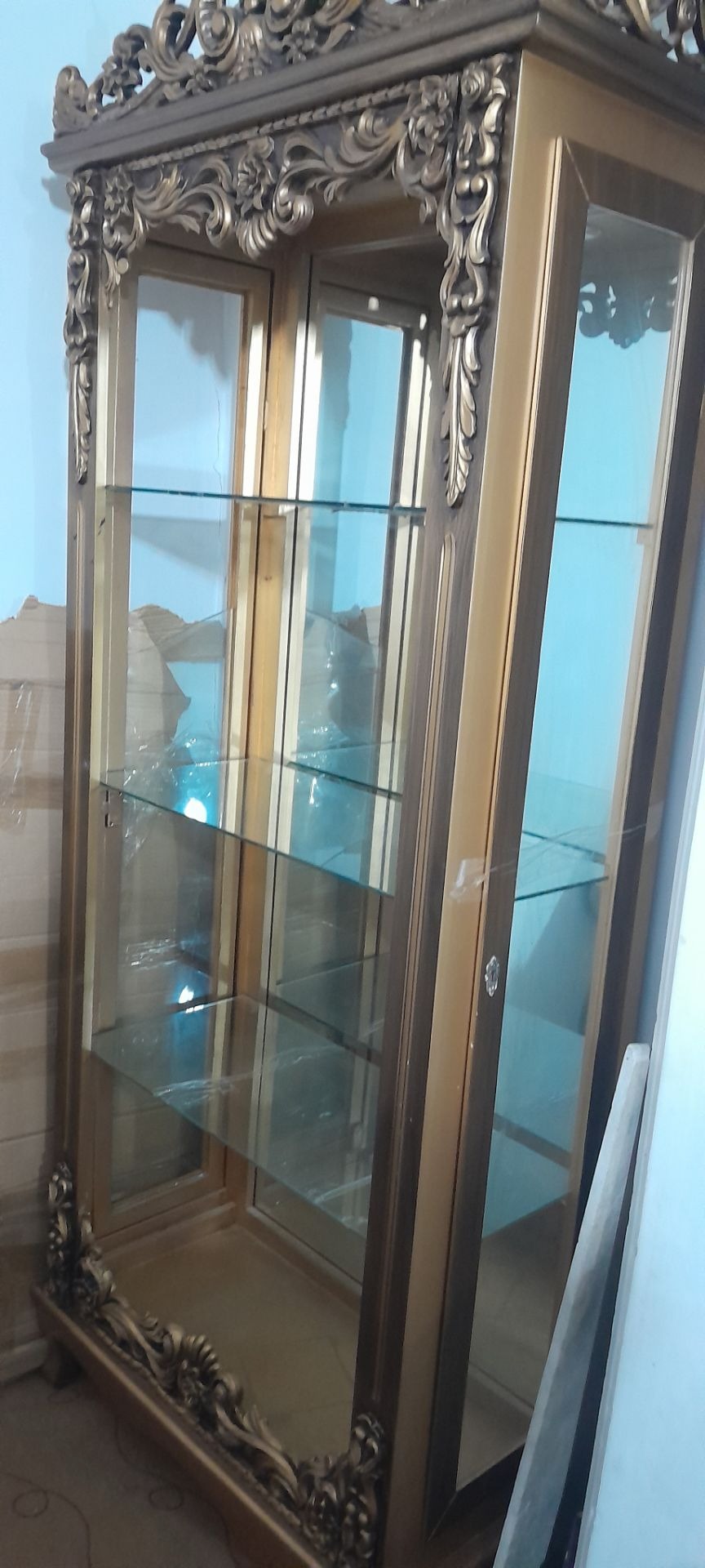 بوفه چوبی طلایی