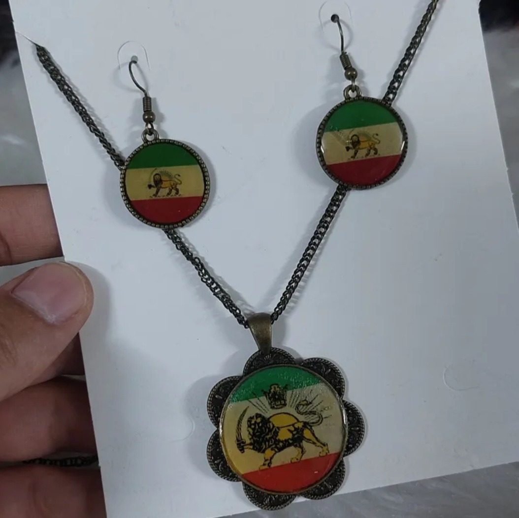 نیم ست شیرخورشید