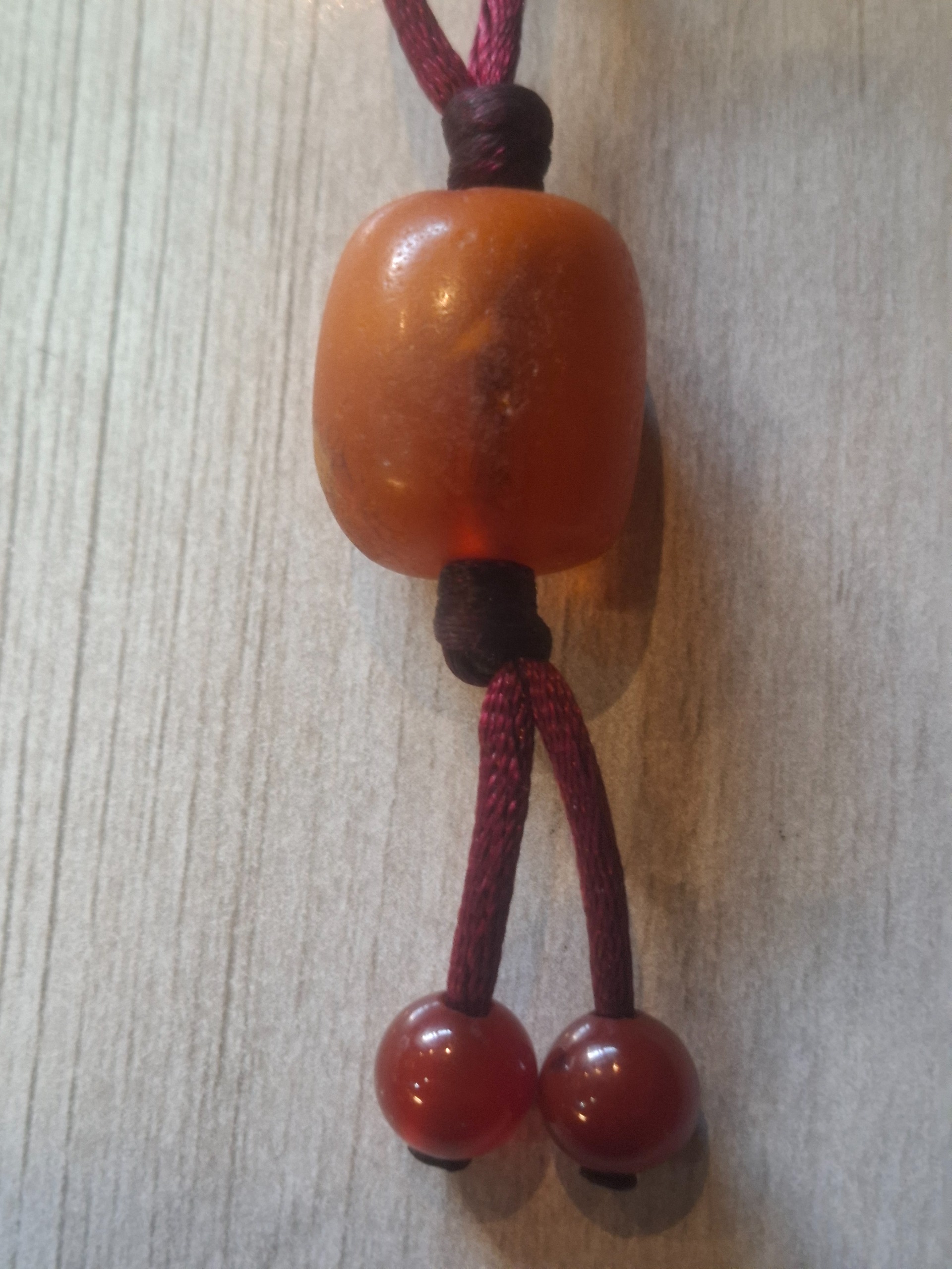 مهره کهربا کهنه 2.5گرمی