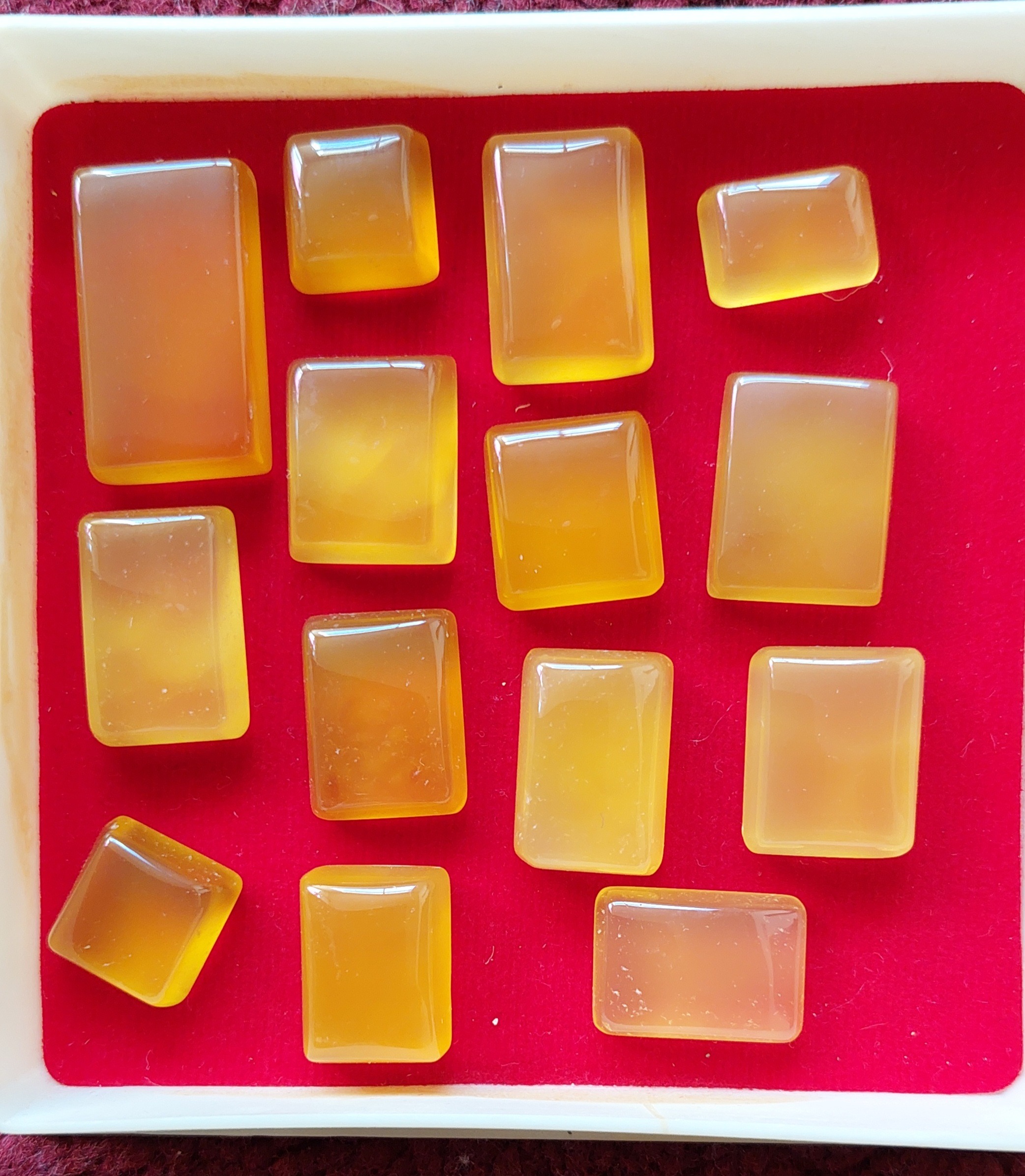 پک عقیق زرد خراسانی ابر دار