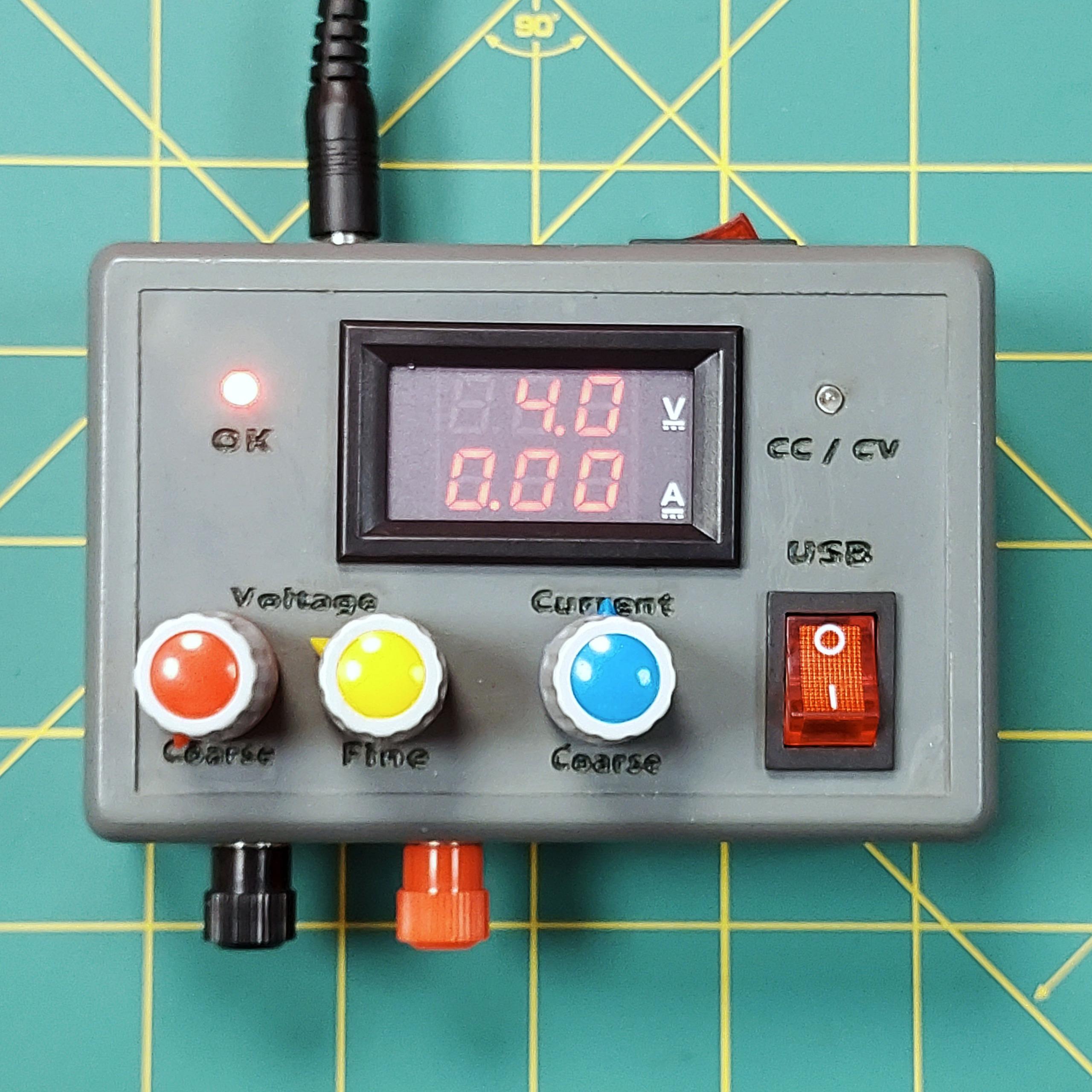 منبع تغذیه متغیر همراه نسخه 1/3 - با شارژ USB