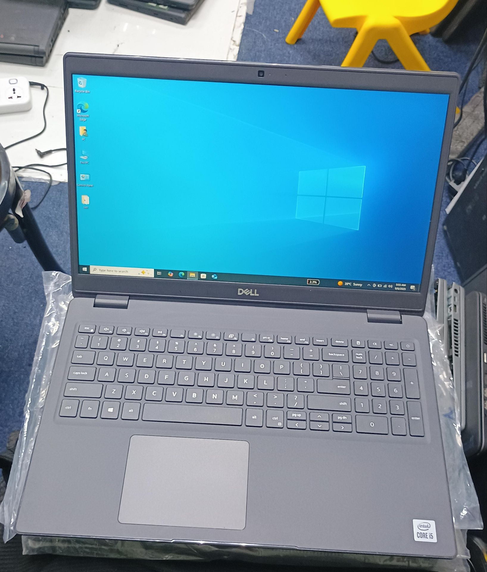 لپ تاپ DELL Latitude 3520 i5 16G RAM 512G SSD