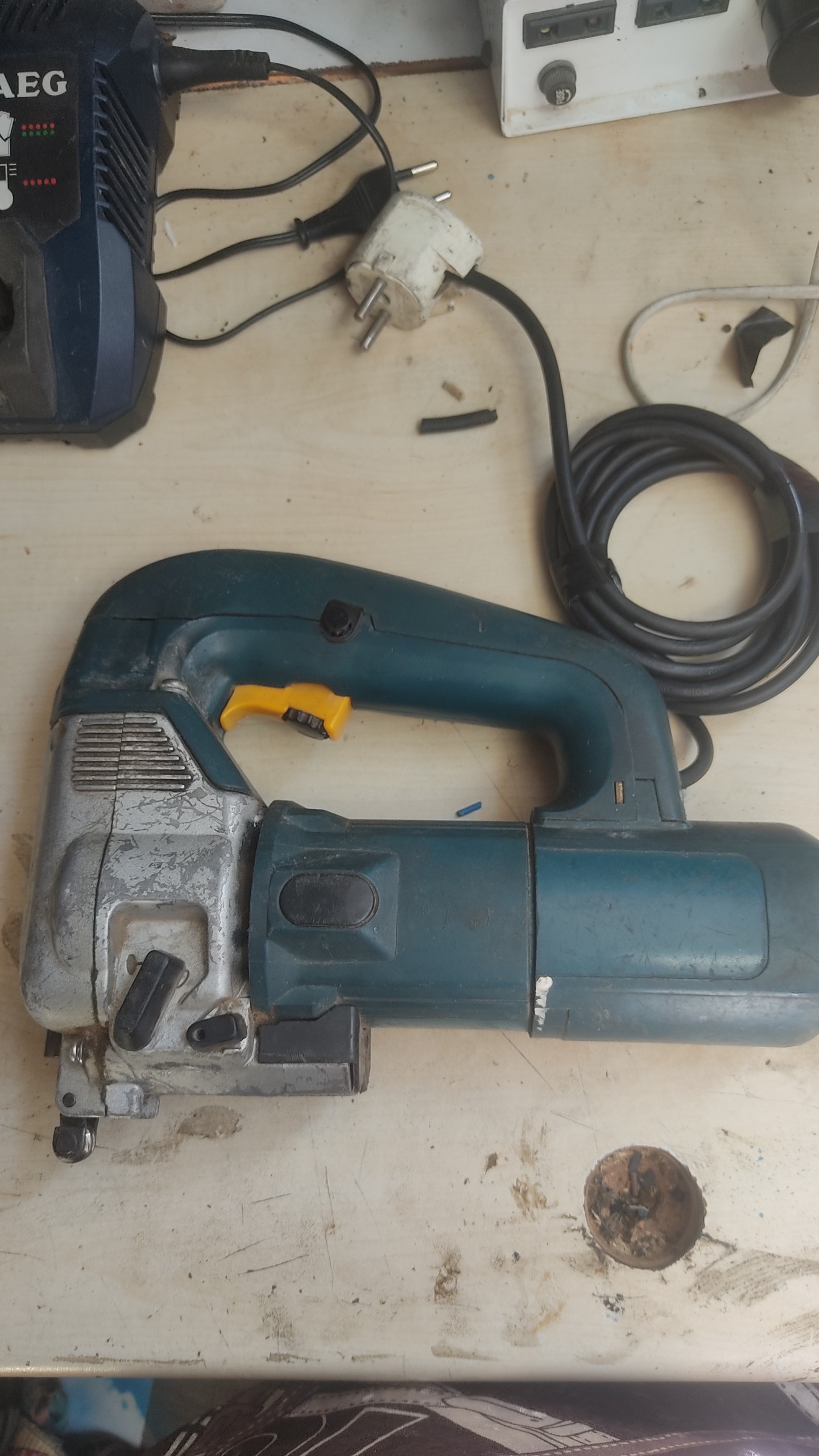 دریل شارژی aeg