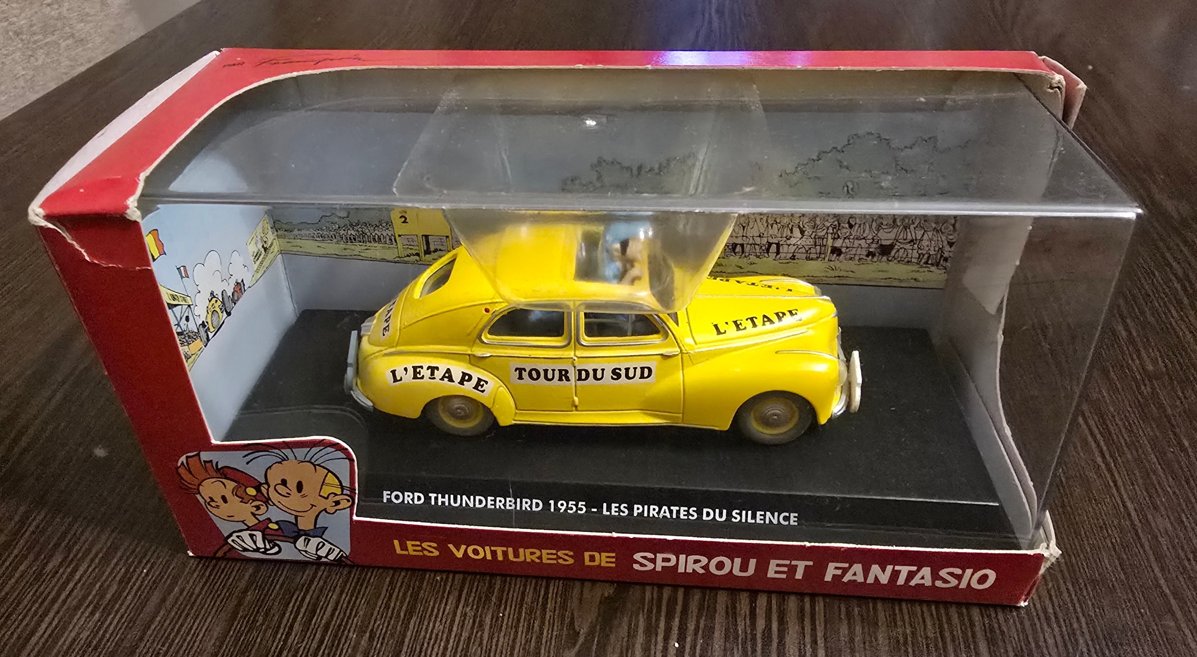 ماشین اوریجینال فلزی فورد شخصیت اسپیرو