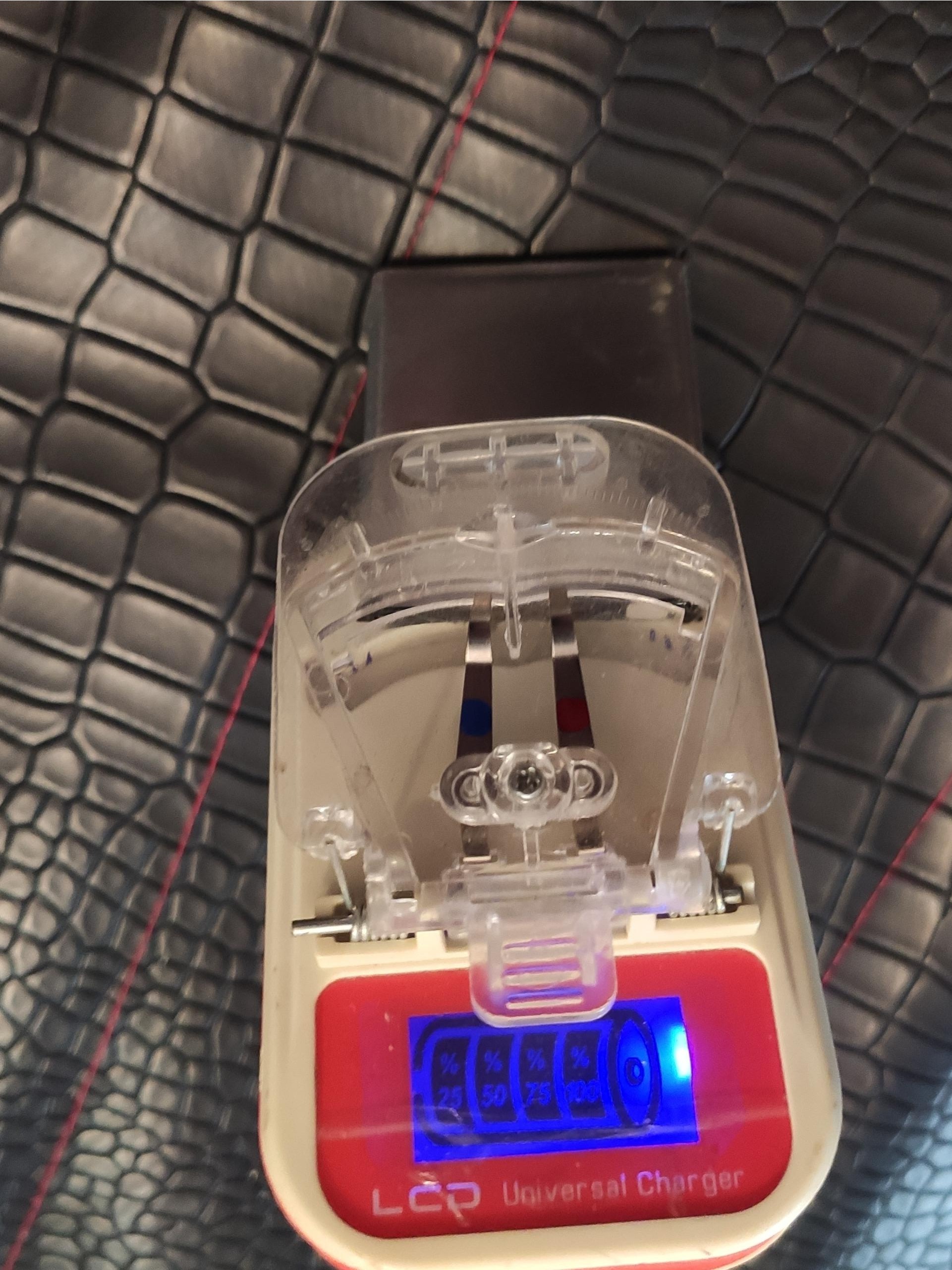 شارژر همه کاره