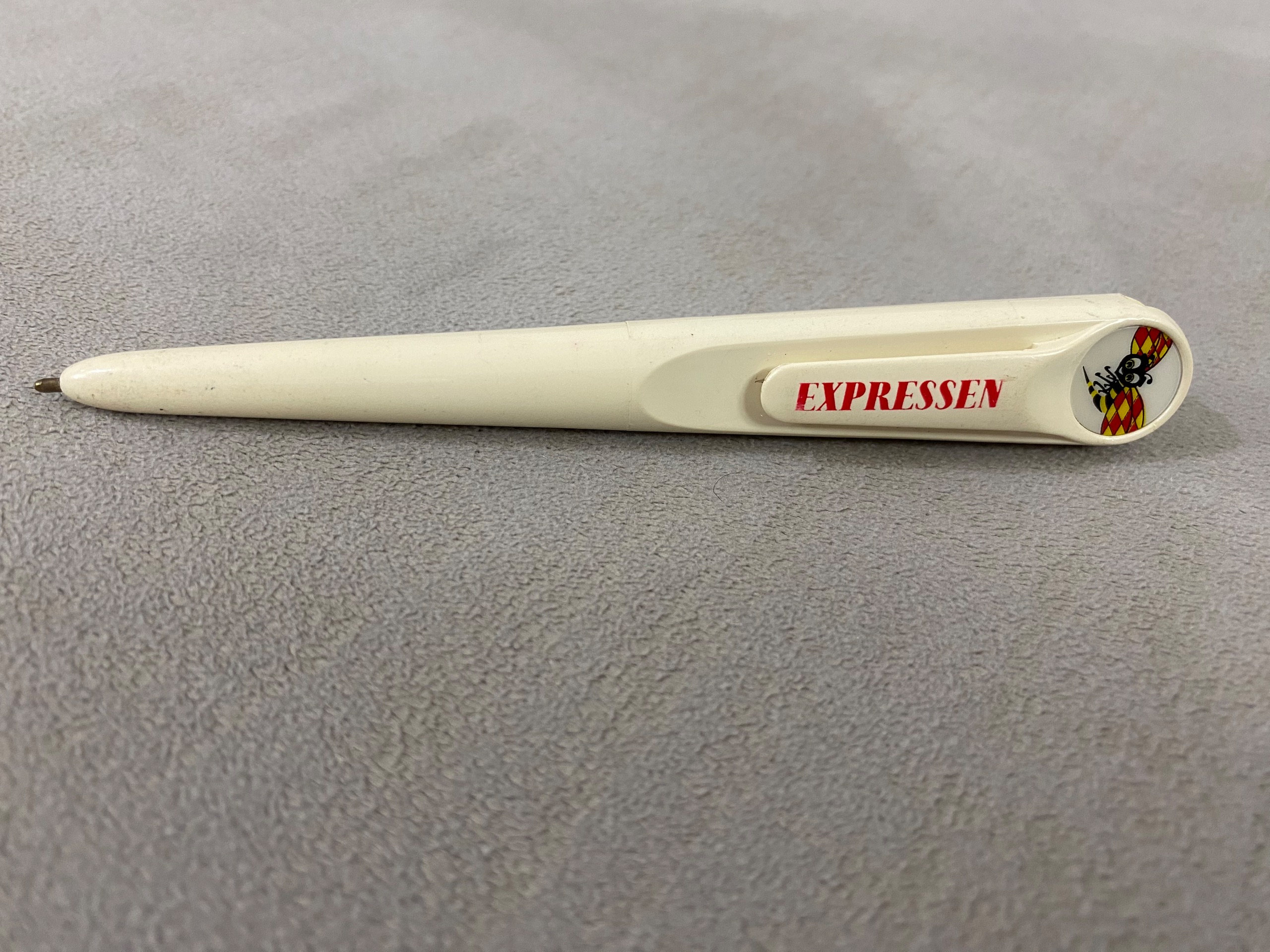 خودکار خارجی EXPRESSEN