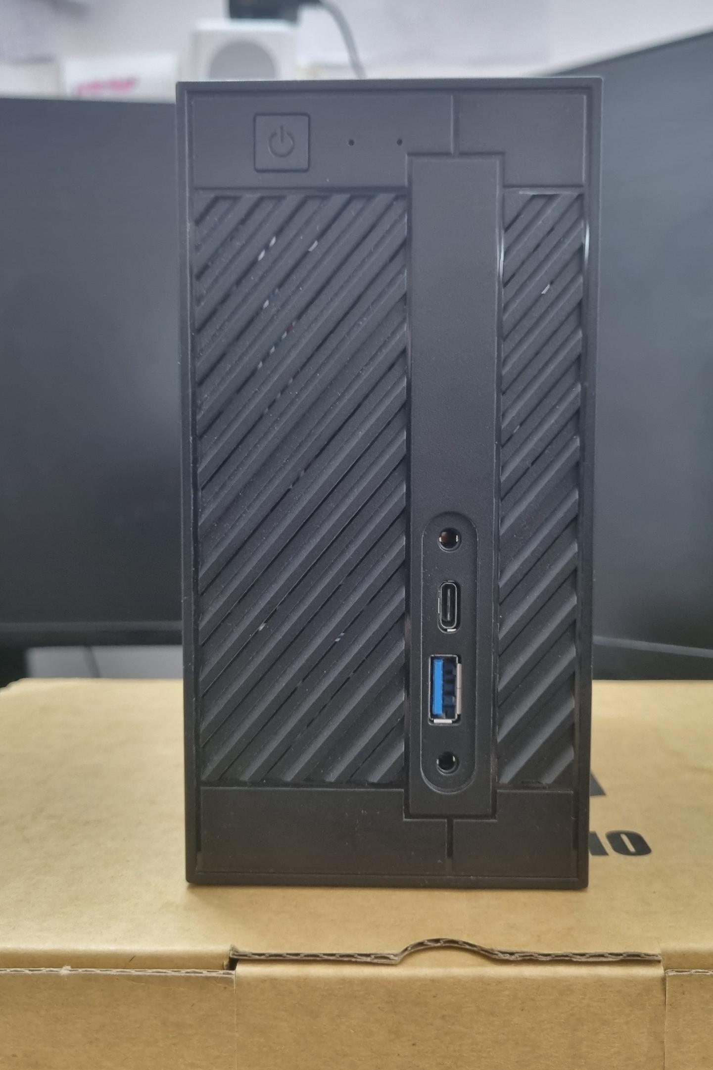 مینی کیس ASRock DeskMini 110| رم 8| SSD NVMe 256GB