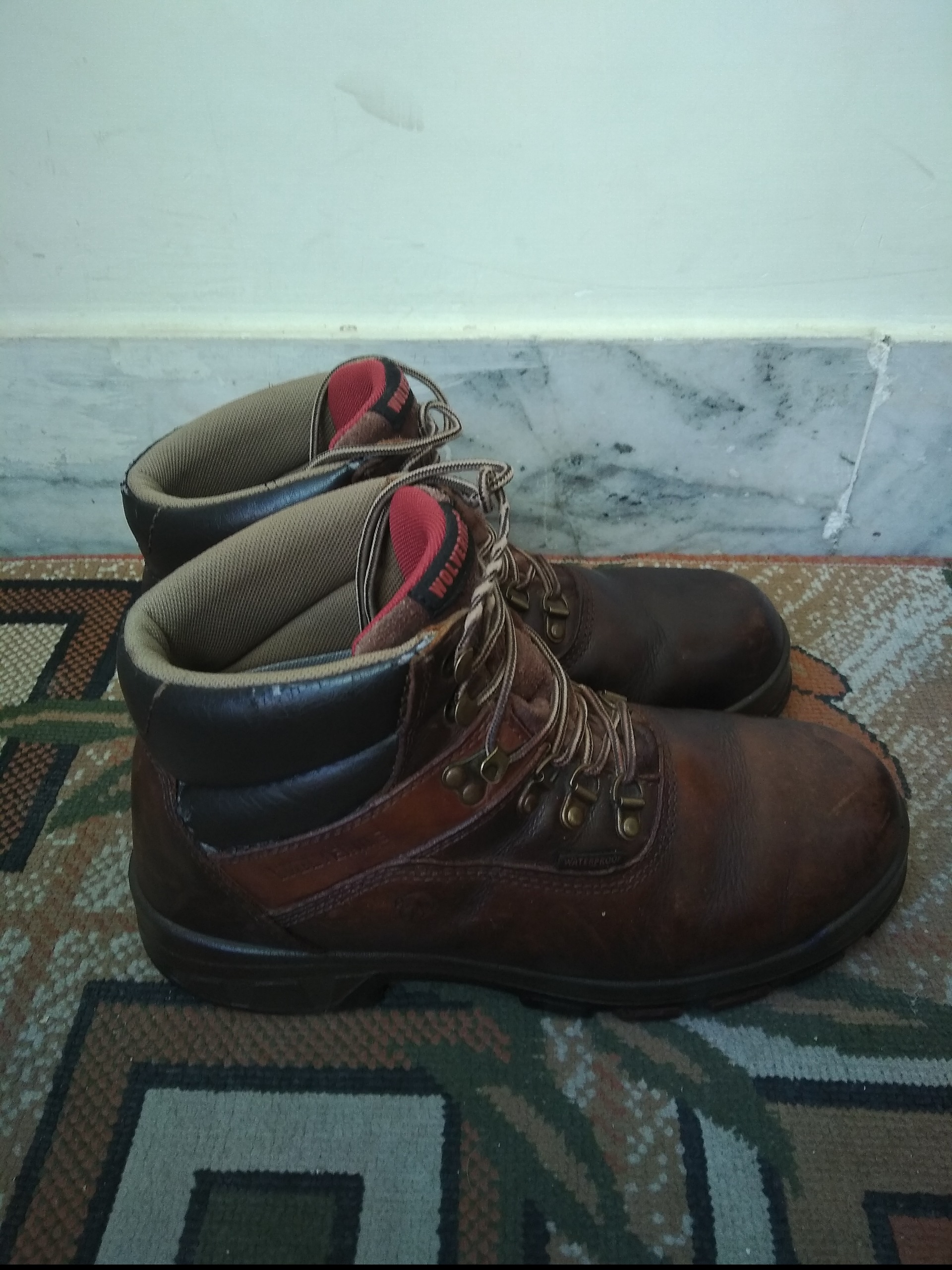 کفش کمیاب کوهنوردی و طبیعت گردی ولورینWOLVERINE