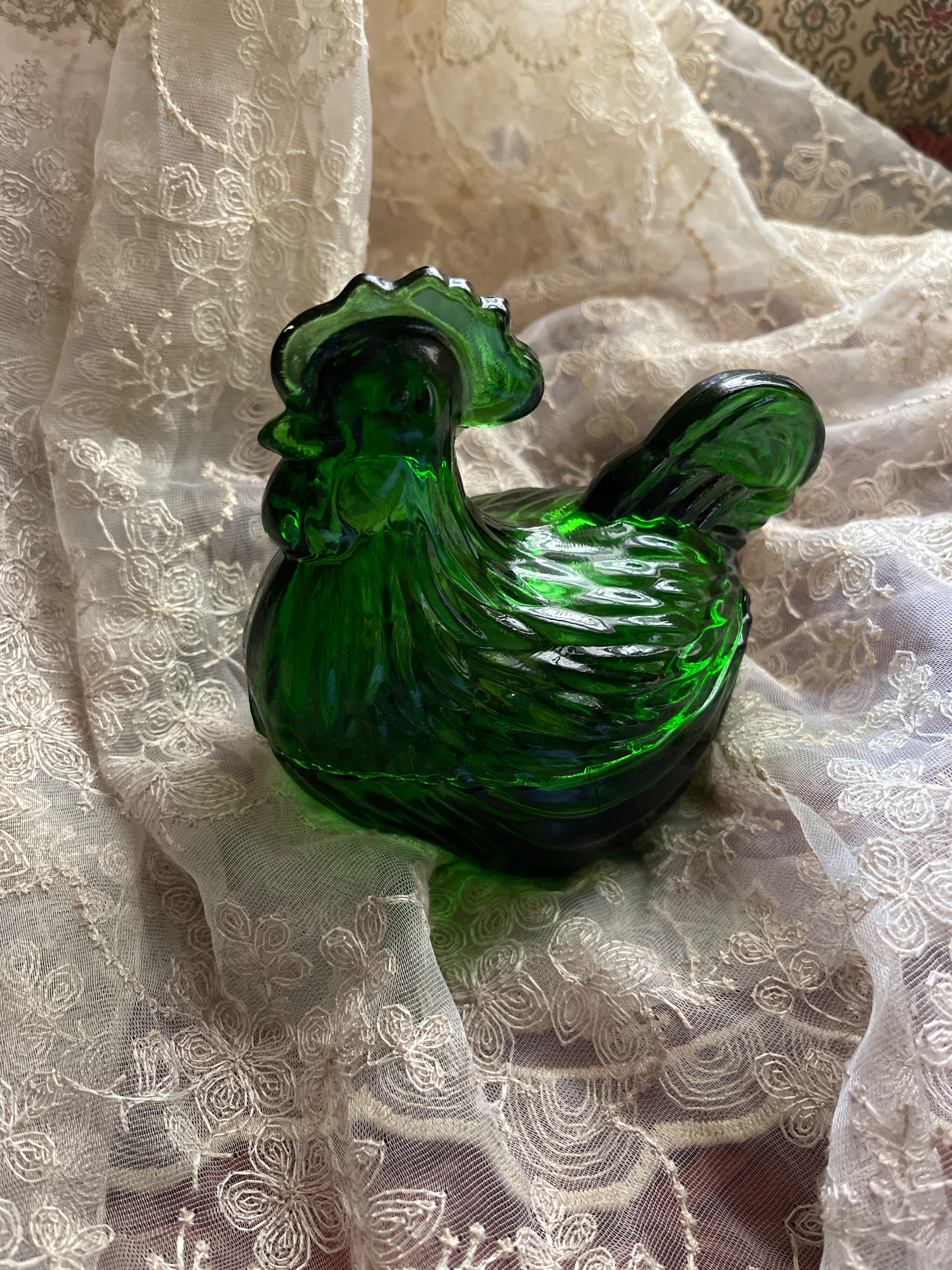 نقل خوری و شکلات خوری