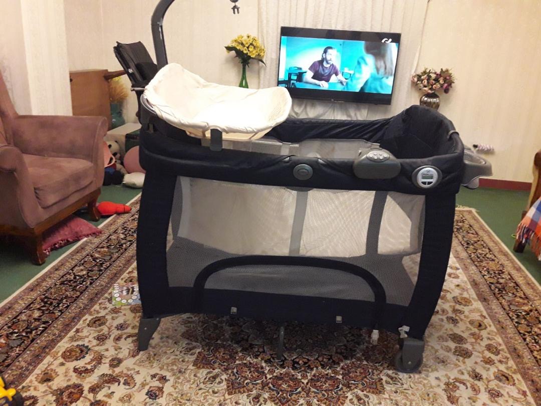 پارک تخت کنار مادر امریکایی