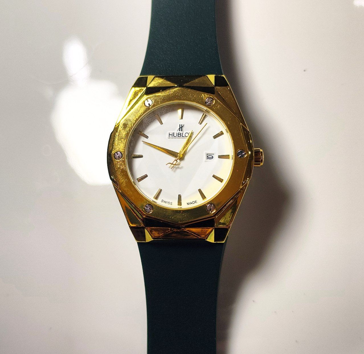 ساعت طرح هابلوت