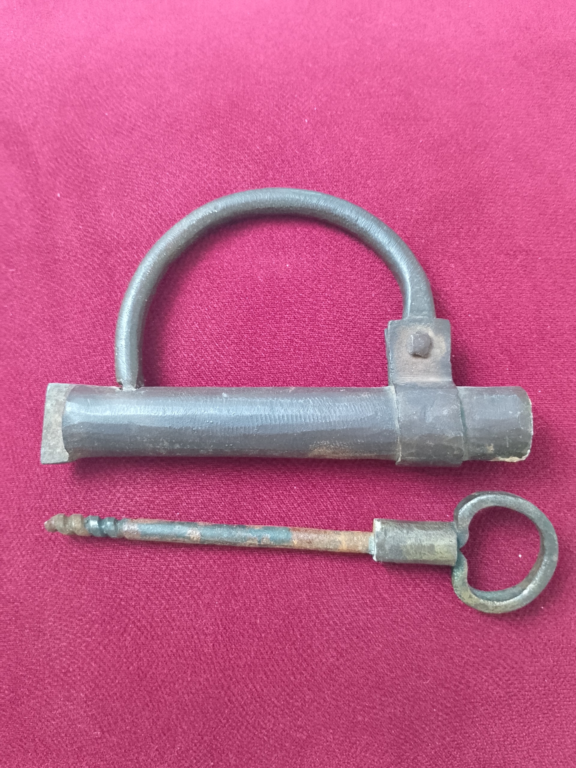 قفل فولادی قاجاری - سالم