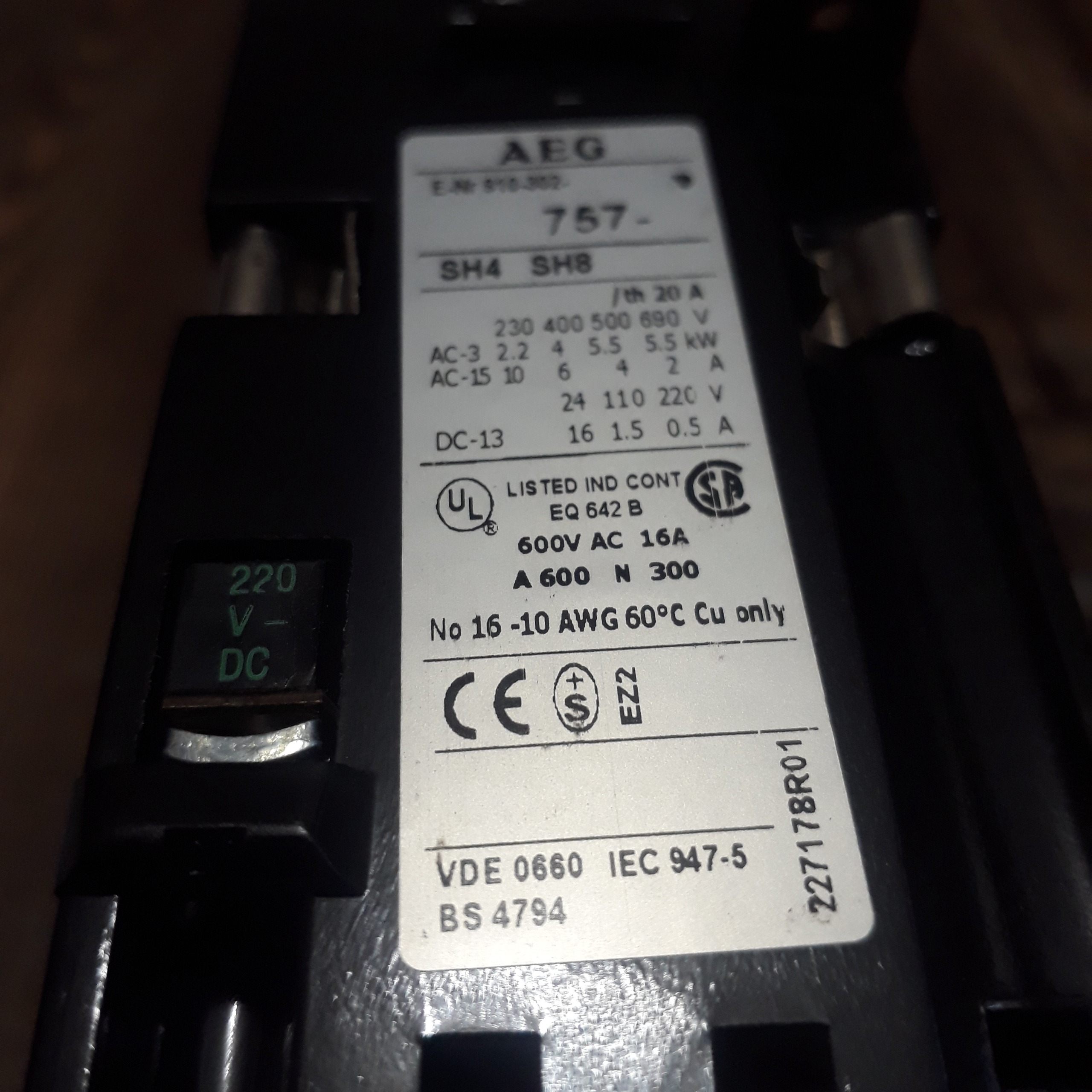 کنتاکتور آاگ AEG کنتاکتور