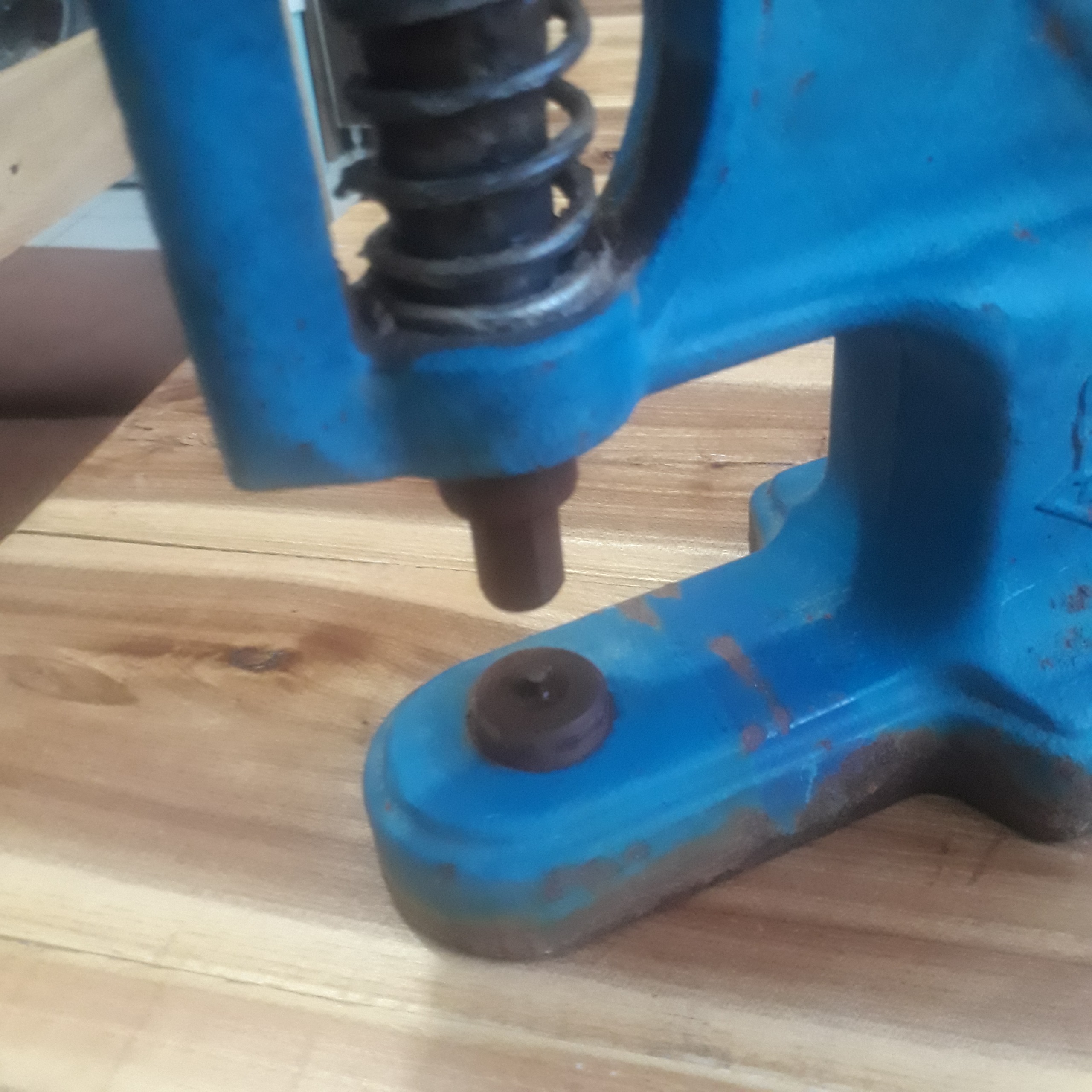 پرس دکمه پگاه دکمه زن پگاه پرس پگاه