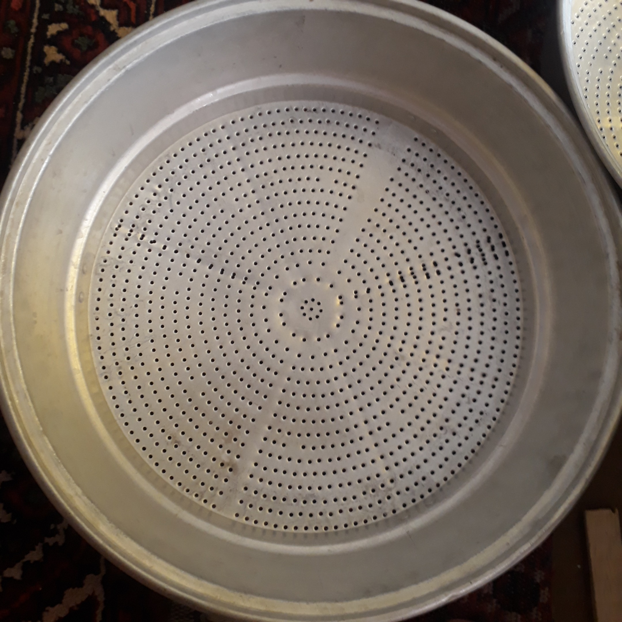 آبکش آب کش آشپالون پایه دار قطر 42