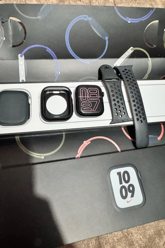 Apple Watch Series 7 Nike Edition