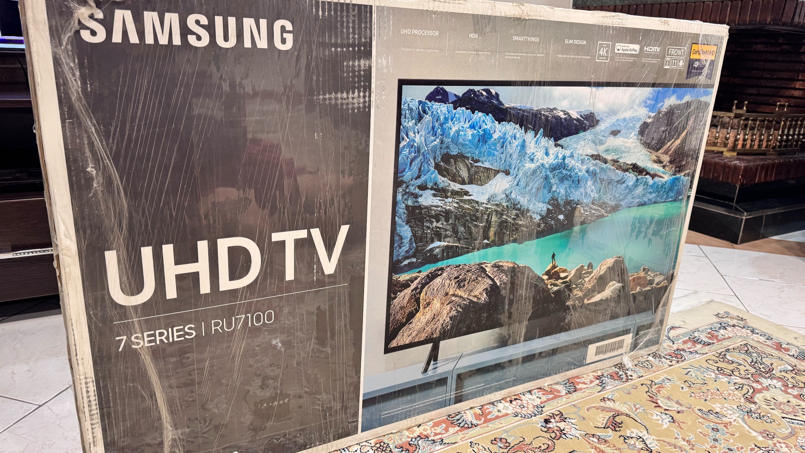 LED Samsung TV 4K UHD smart نو