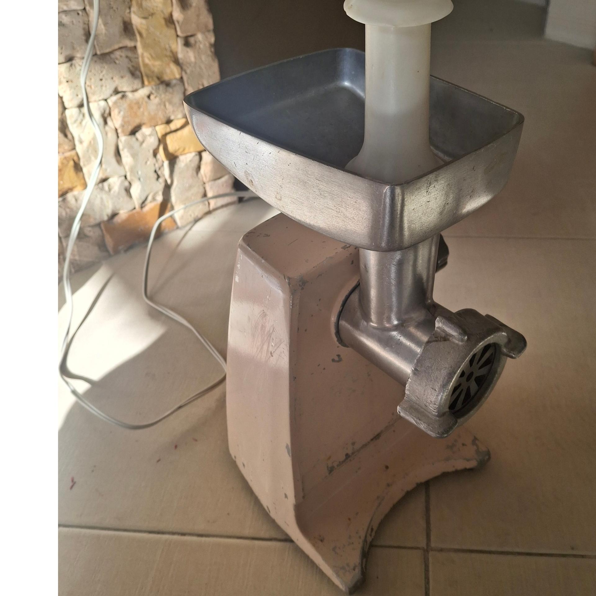 چرخ گوشت ناسیونال سالم