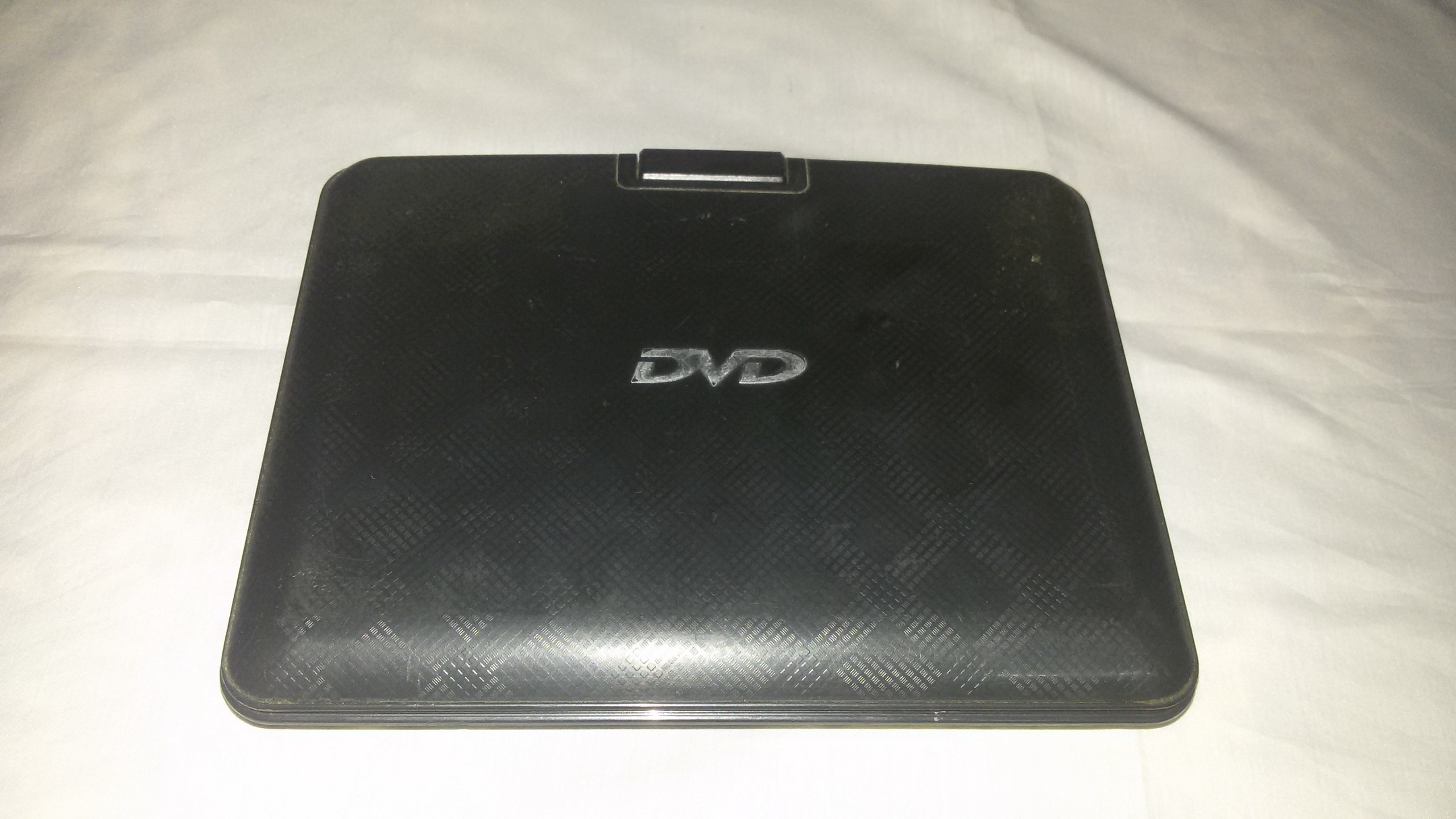 دستگاه دی وی دی همراه - DVD PORTABLE