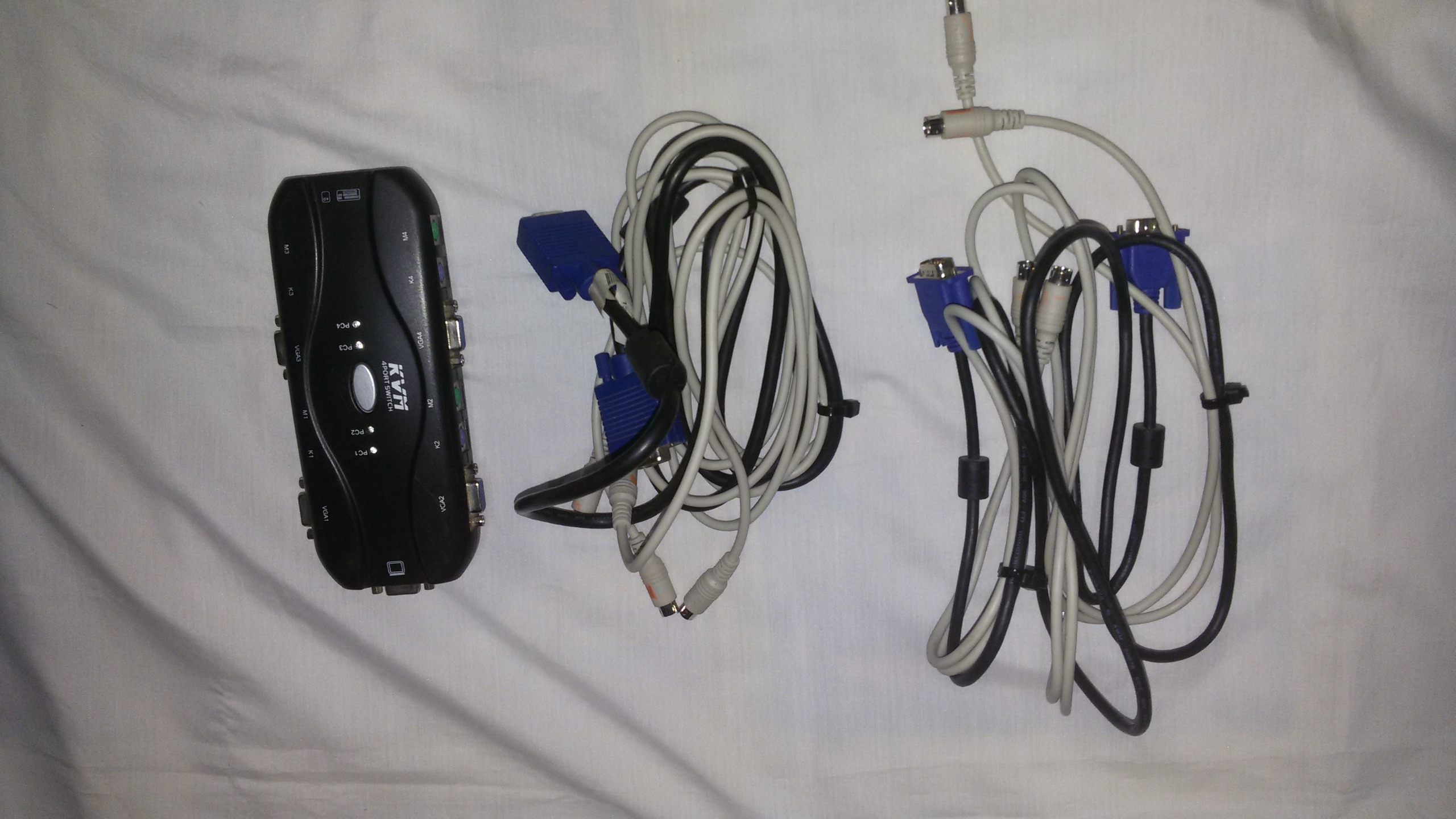 دستگاه KVM 4 PORT (توضیحات مهم)