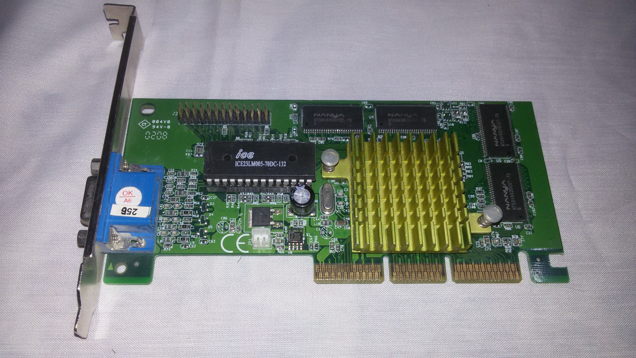 کارت گرافیک قدیمی     Y3