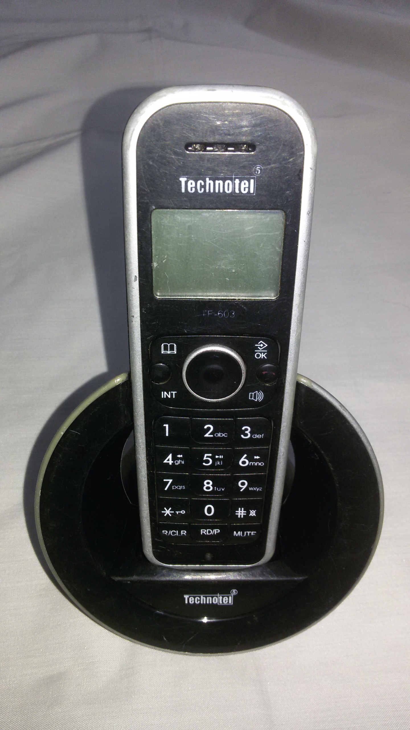 تلفن بی سیم آلکاتل       O2