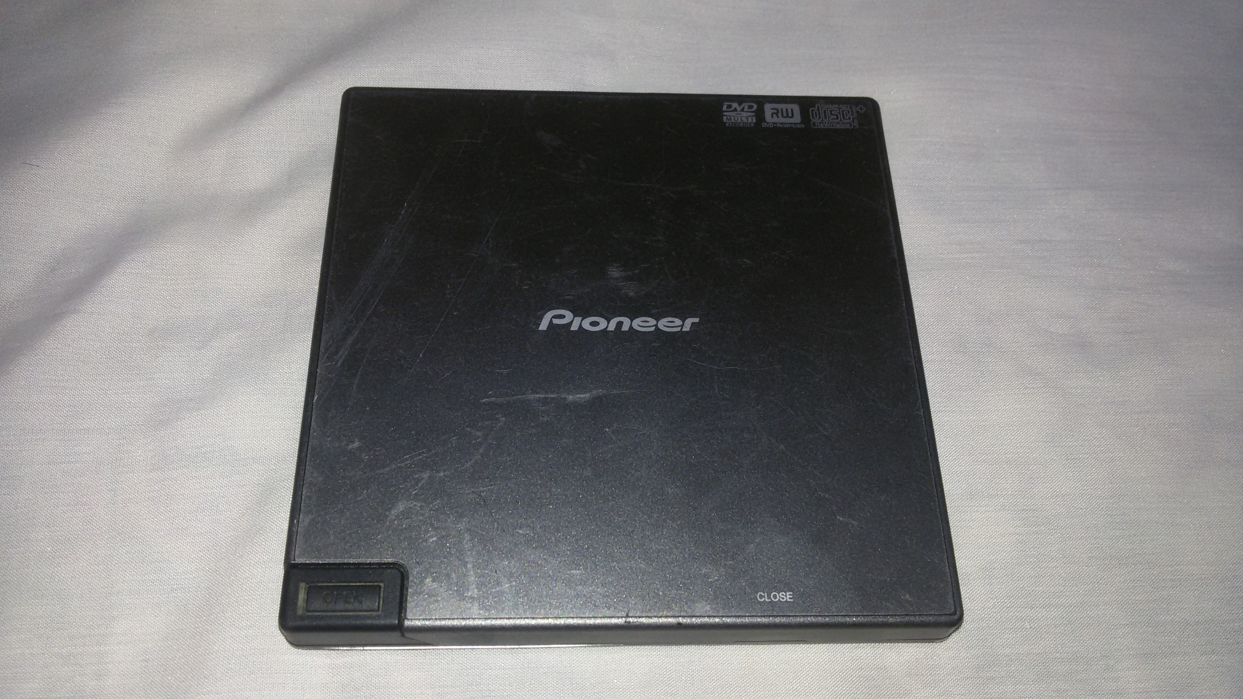 دی وی دی رایتر همراه پایونیر F9