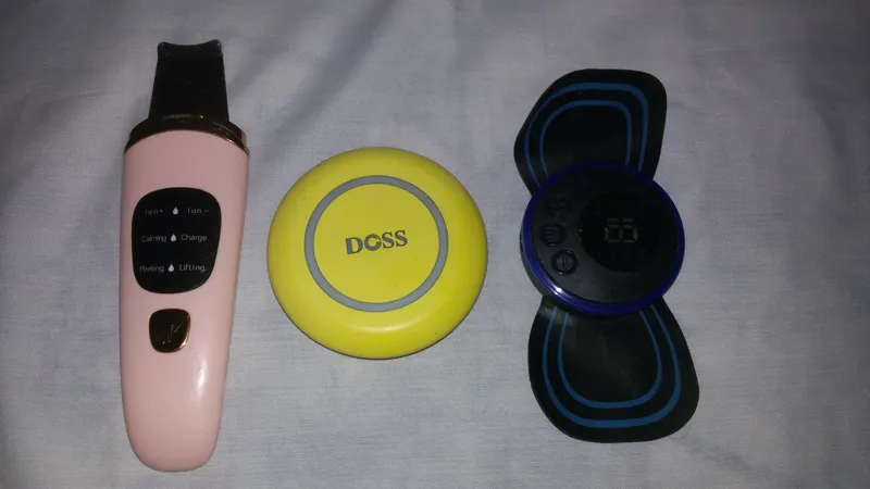 چهار قطعه الکترونیکی با هم D4