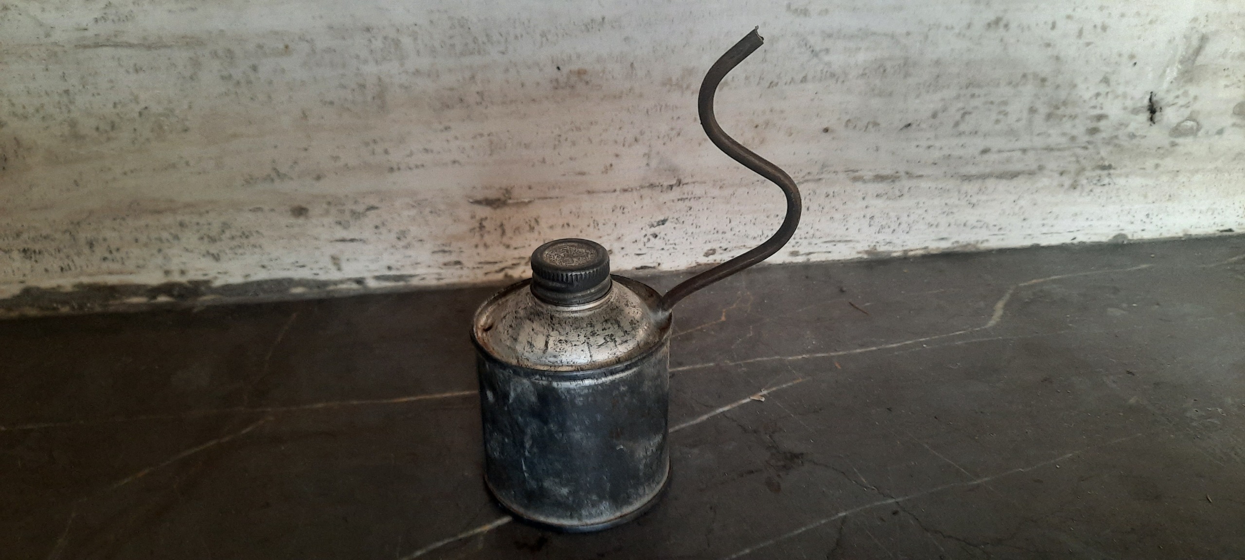 روغن دان یا الکل دان قدیمی