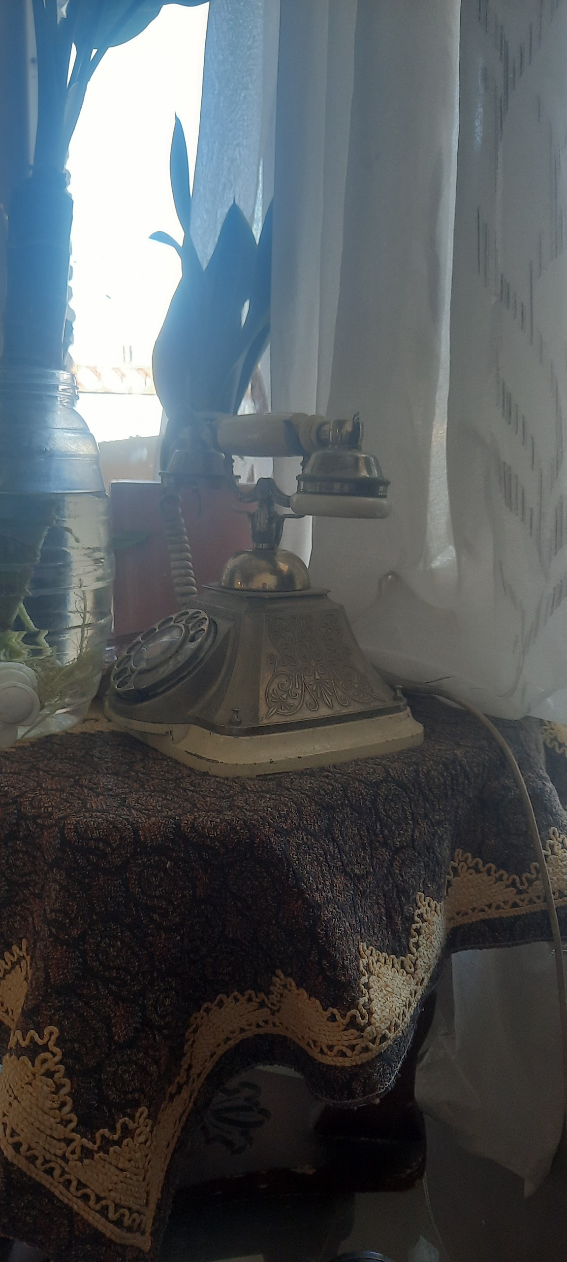 تلفن قدیمی برنجی ساخت ژاپن