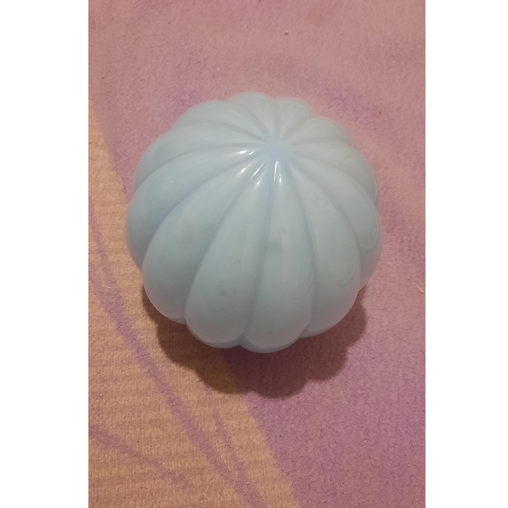 حباب چراغ گرد و طرح دار ابی