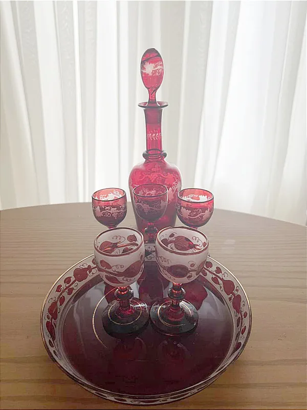 ست تنگ و سینی و گیلاس بوهمیا چک