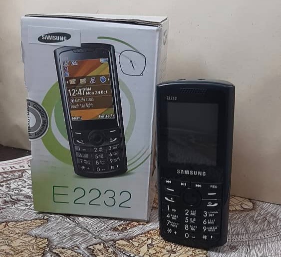 گوشی کلیدی سامسونگ E2232 شرکت آی موزیک