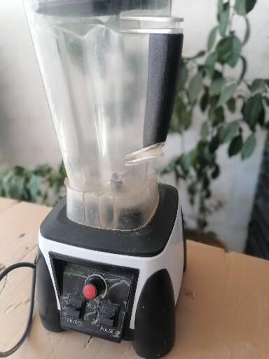 بلندر حرفه ای