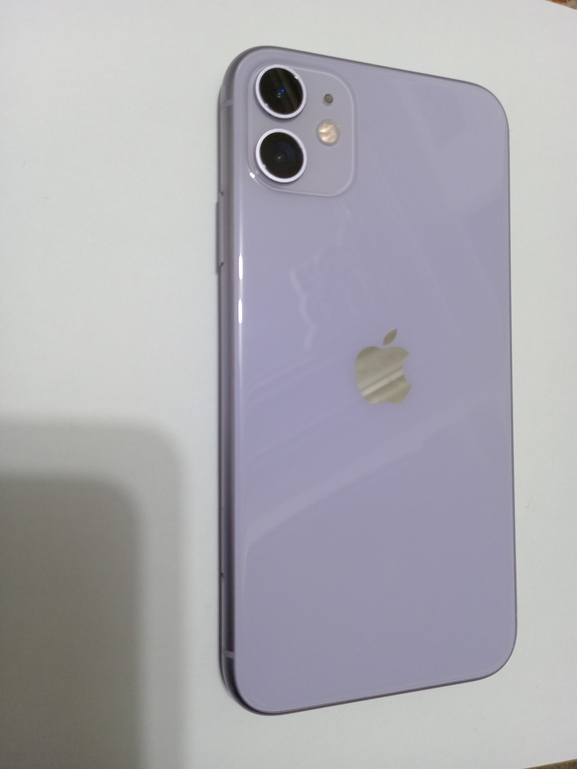 آیفون 11 تمیز