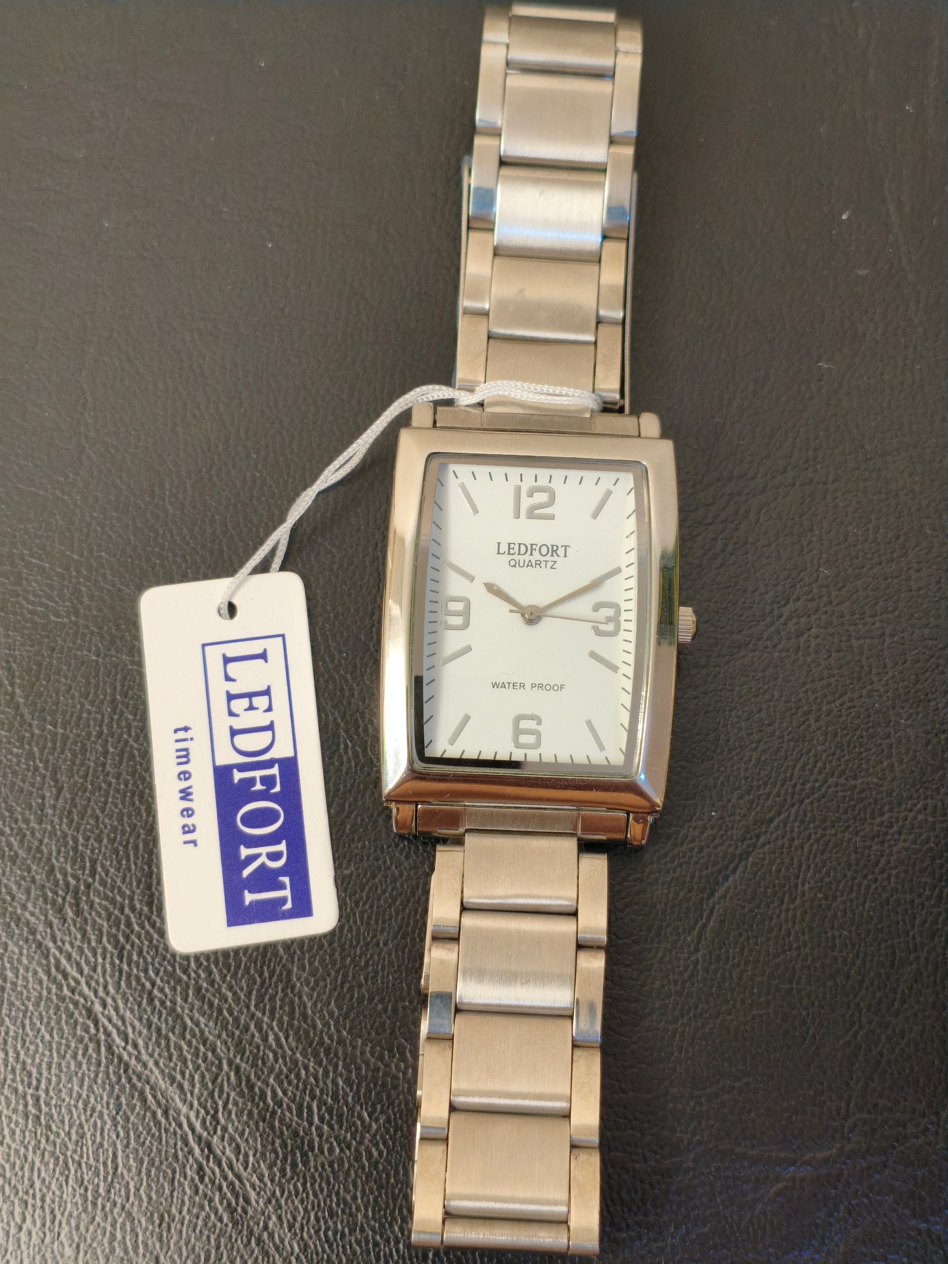 Ledfort Quartz Rectangular 7326