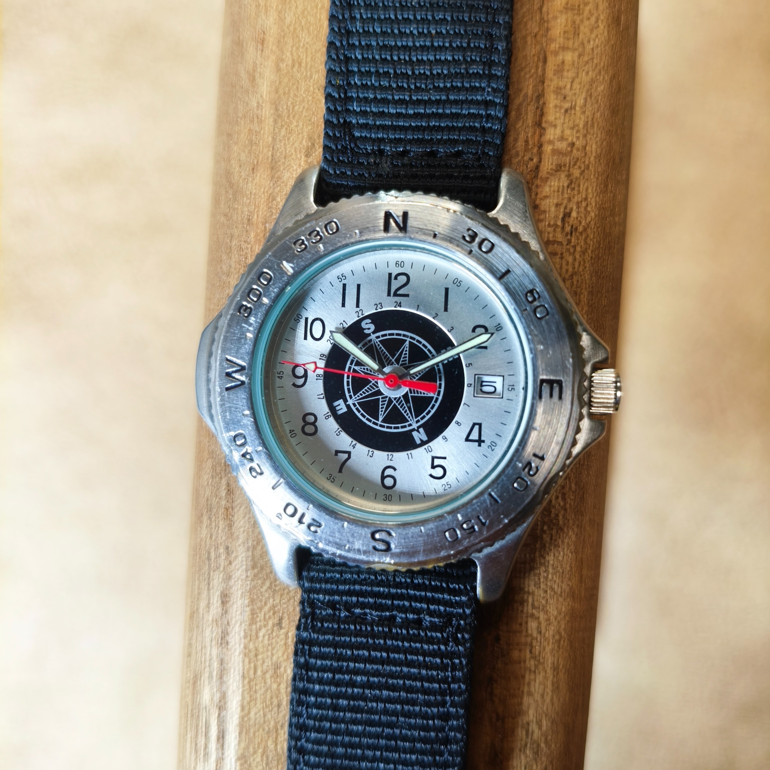 ساعت بدنه استیل مارلبورو نایاب